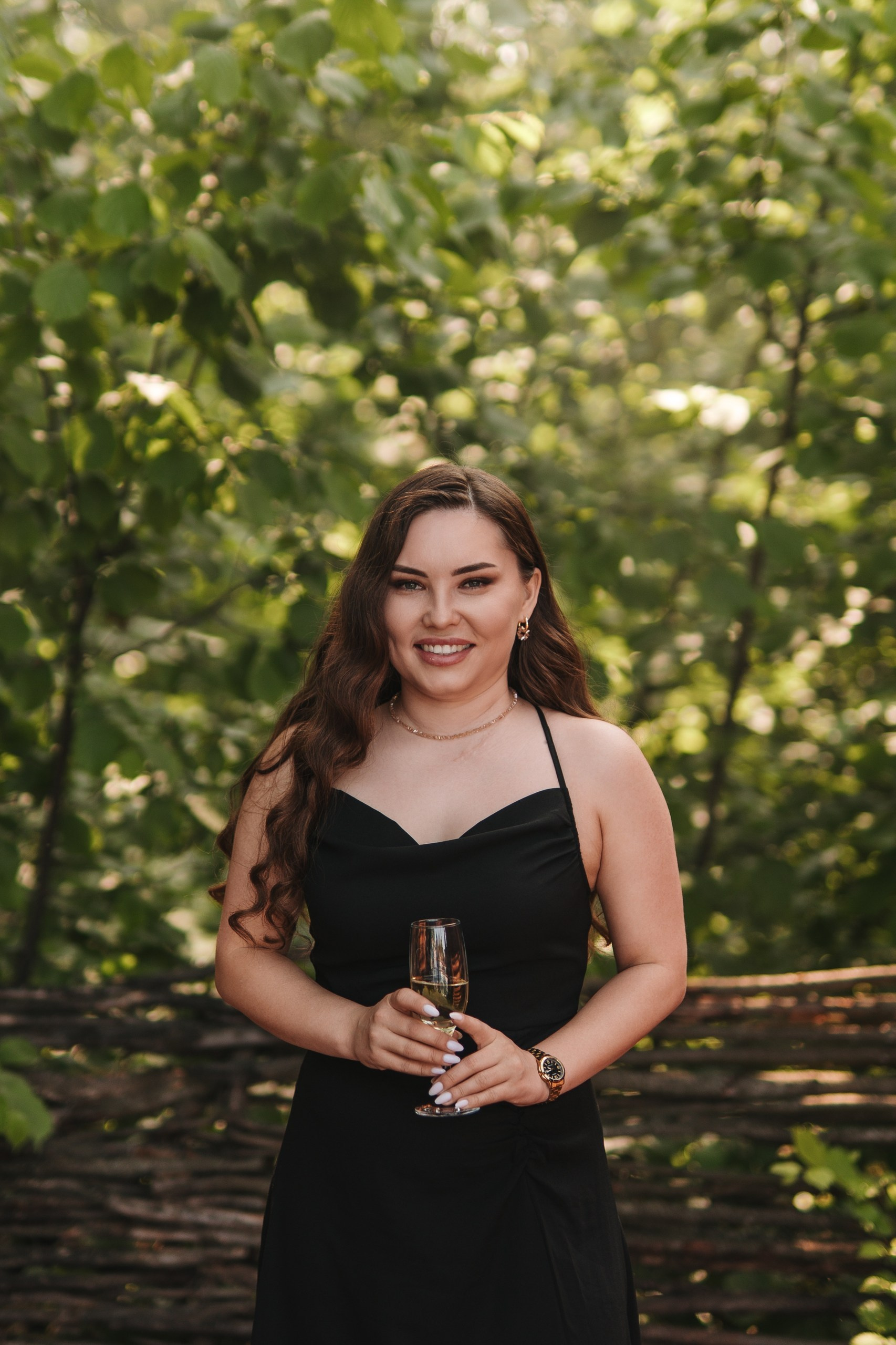 Свадьба 7 июня 2026 года — фотосессия, ЗАГС и банкет в шатре «Под облаками» в Нагаево с ведущим Артуром Ильясовым