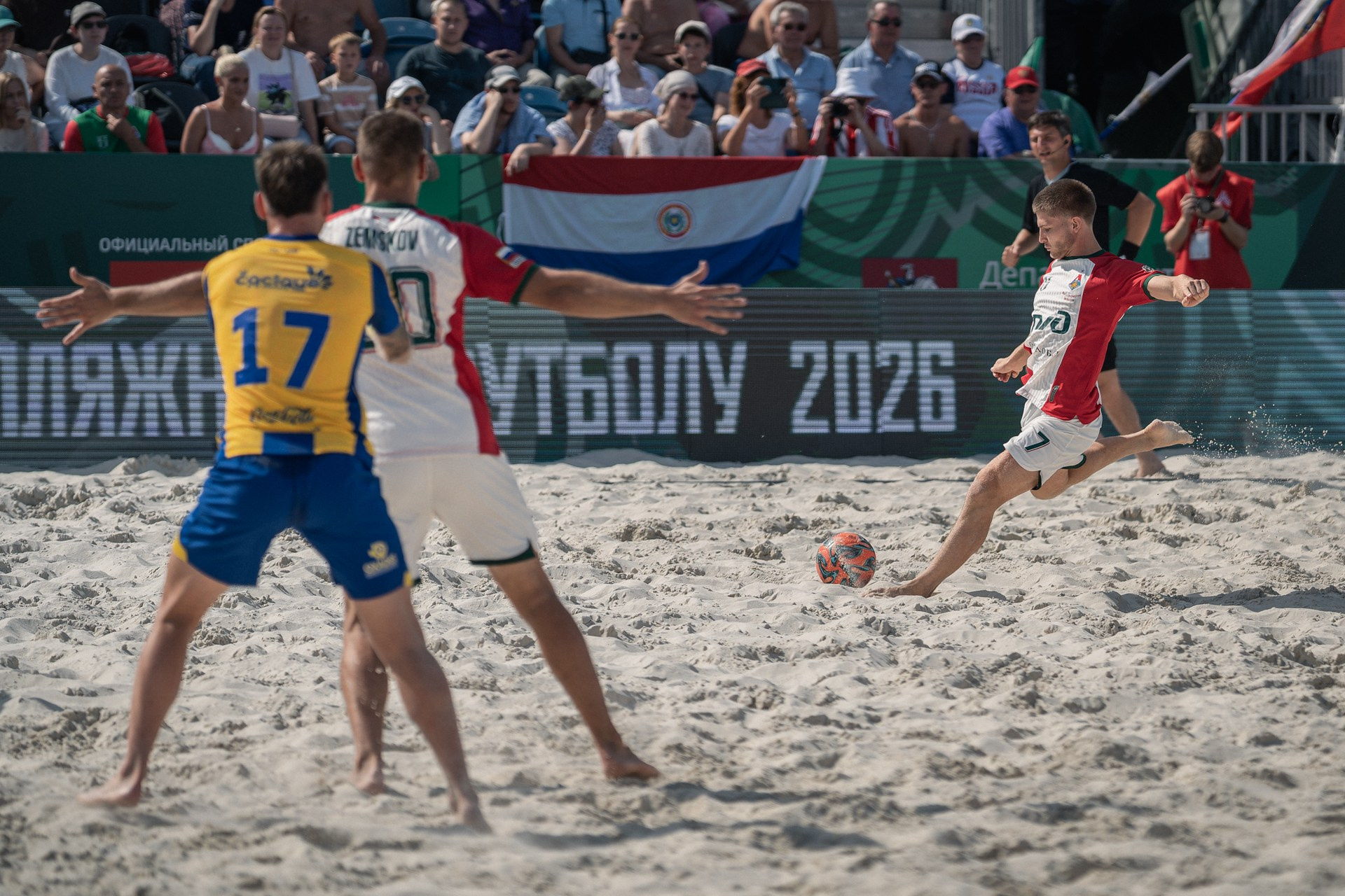 Beach Soccer: Lokomotiv vs Sportivo Luqueño — 6:4 Photo Report | Sergey Churnosov