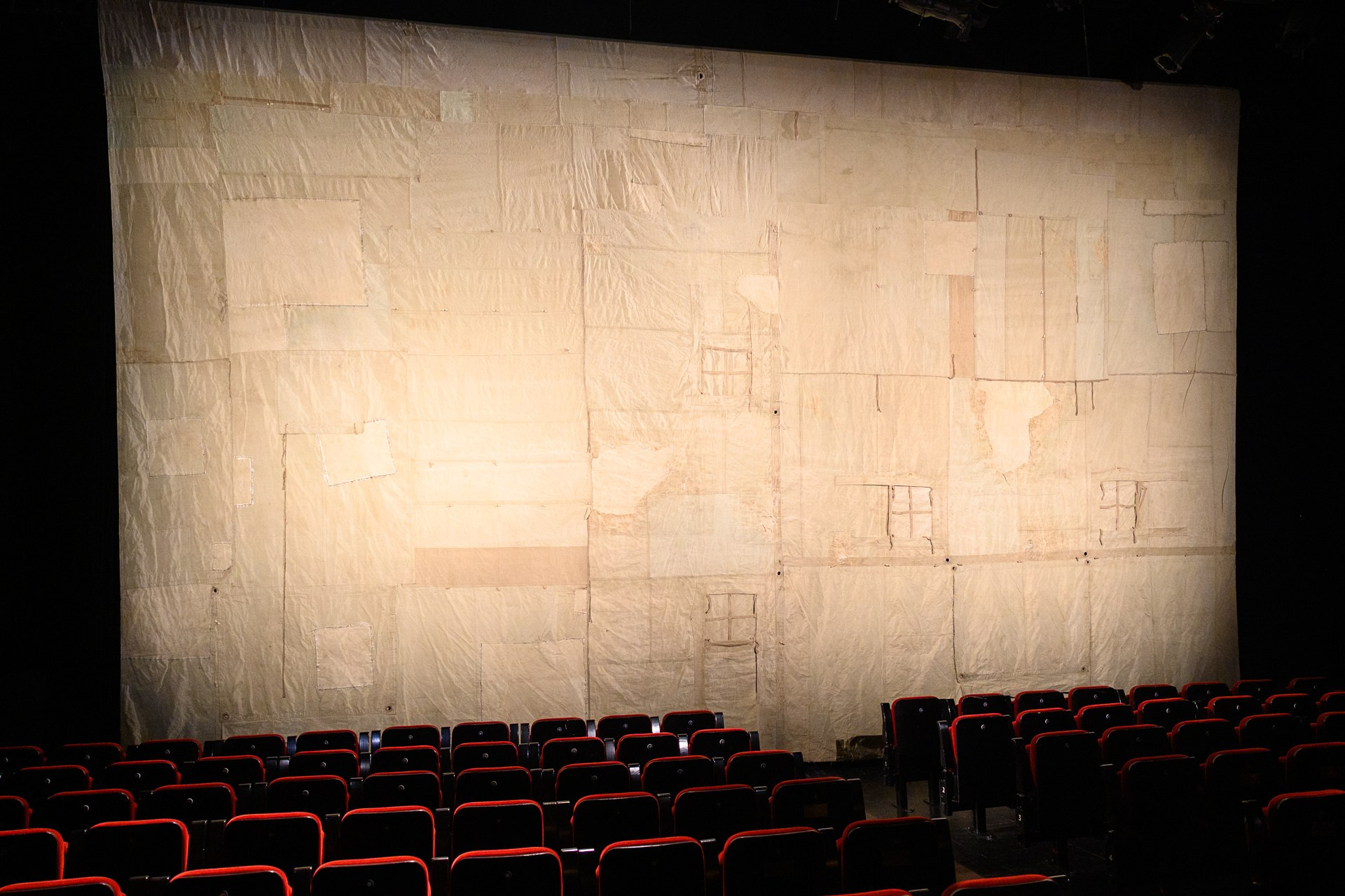 Мягкие декорации для сцены: искусство создания атмосферы. История занавеса. Превращаем идею в технологию