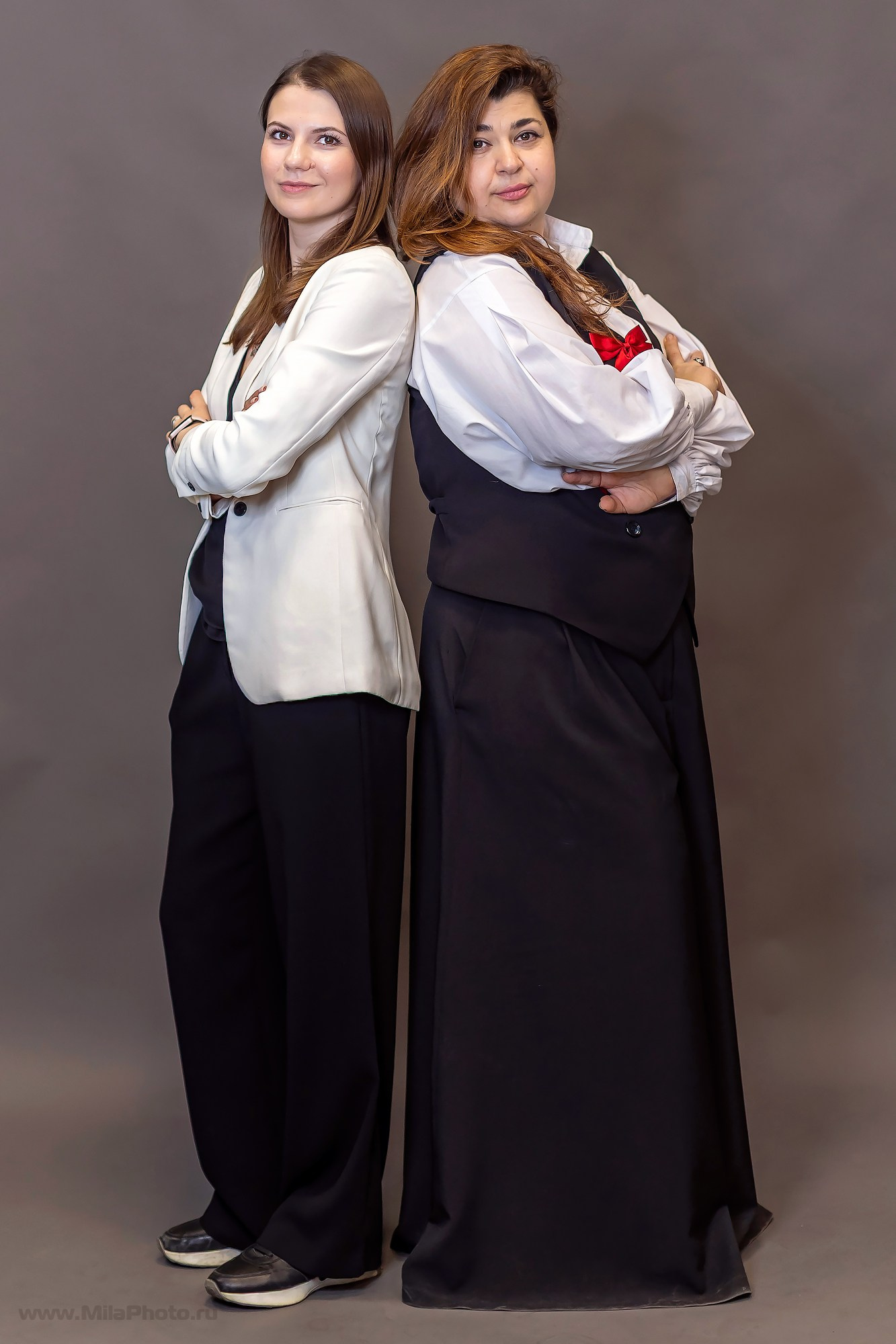 Галерея съемок в студиях. Фотограф и видеограф Москва. Свадебный фотограф, видеограф. Выпускные альбомы. Оживающие альбомы