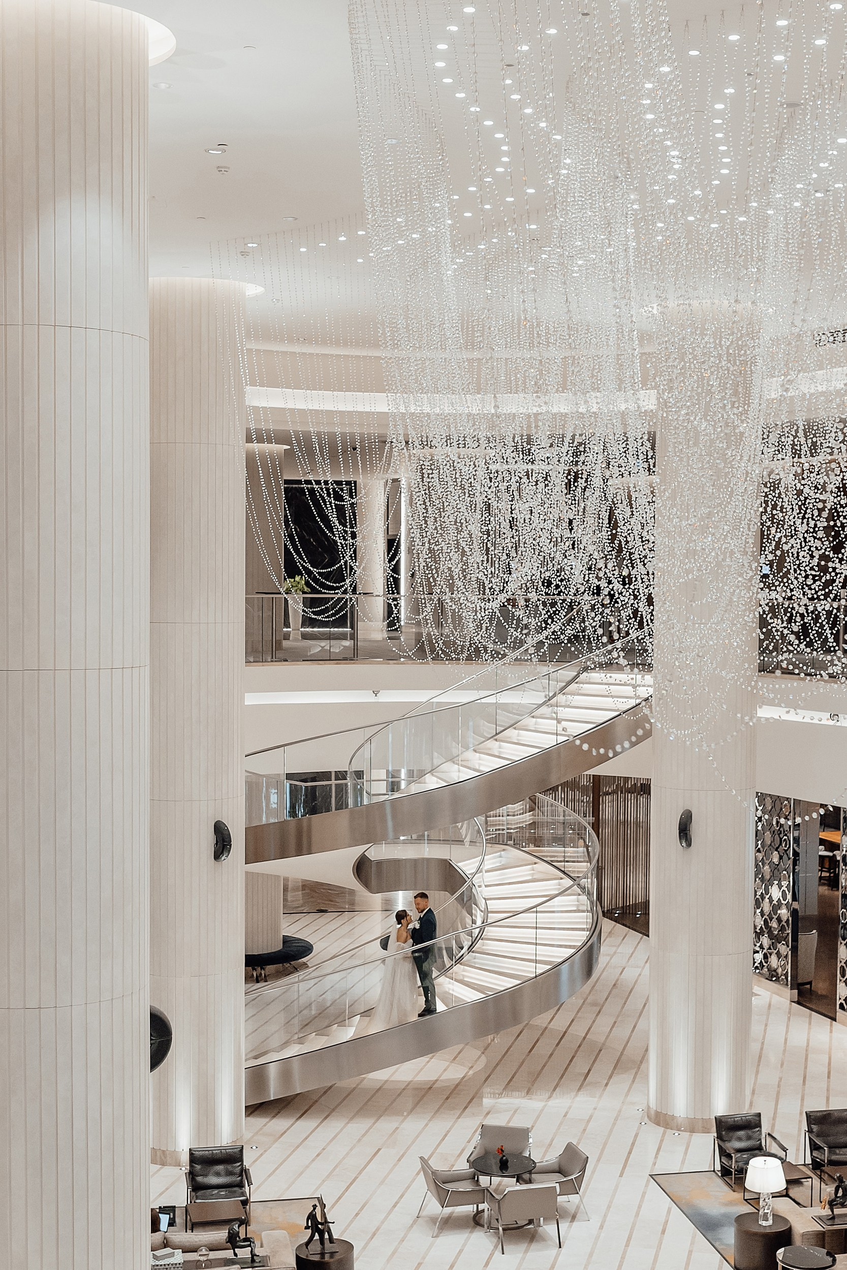 свадебная фотосессия в отеле хаятт ридженси петровский парк в москве