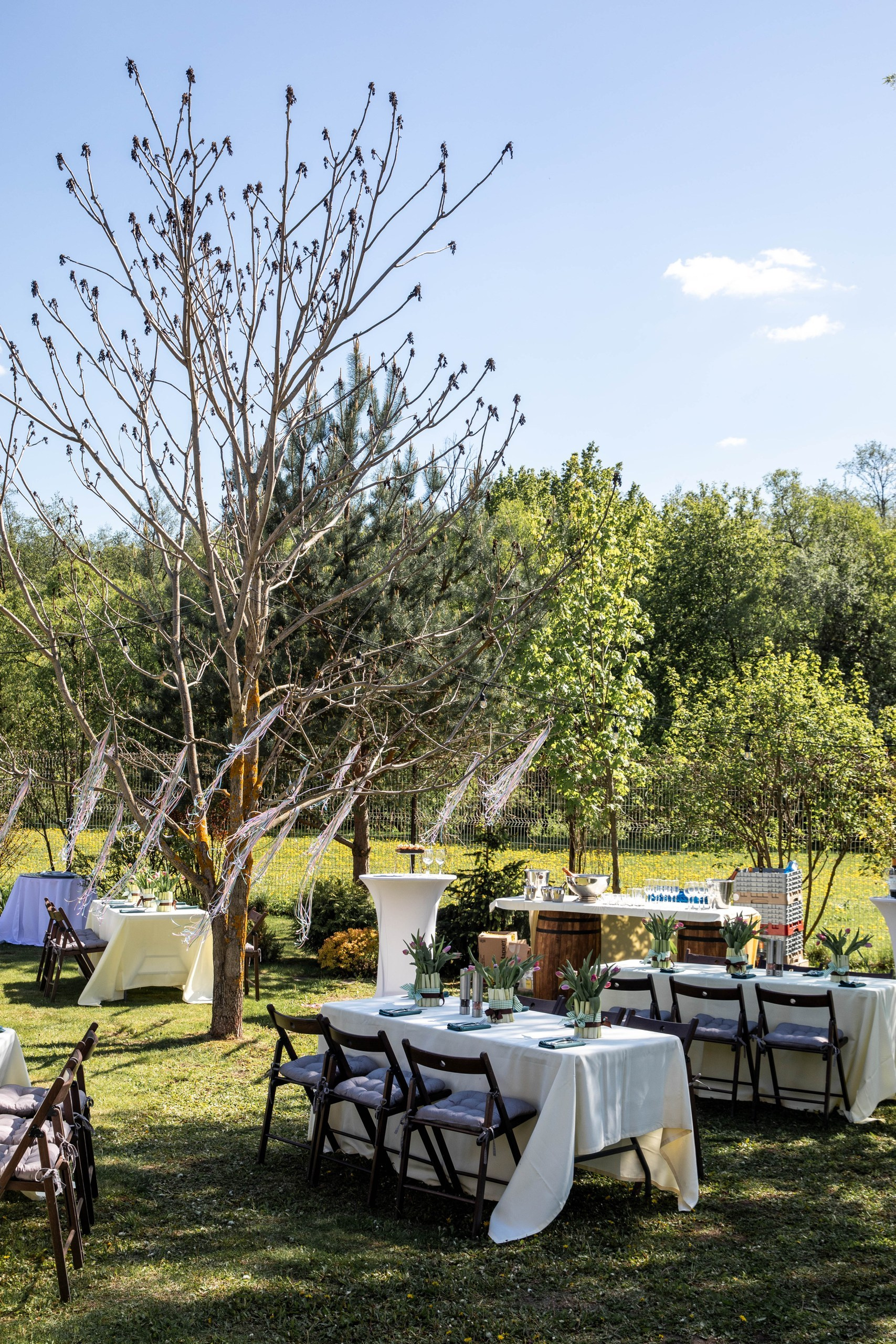 Аренда загородного дома для свадьбы или отдыха по Ярославскому шоссе. Банкетный зал Веранда в Якушево у озера для свадеб, юбилеев, корпоративов. Официальный сайт