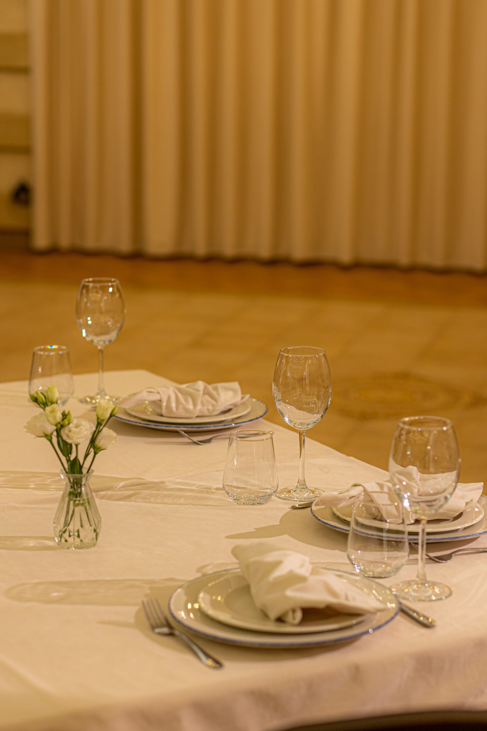 Банкетный зал ресторана Дача. Фотограф в Оренбурге. Профессиональный фотограф