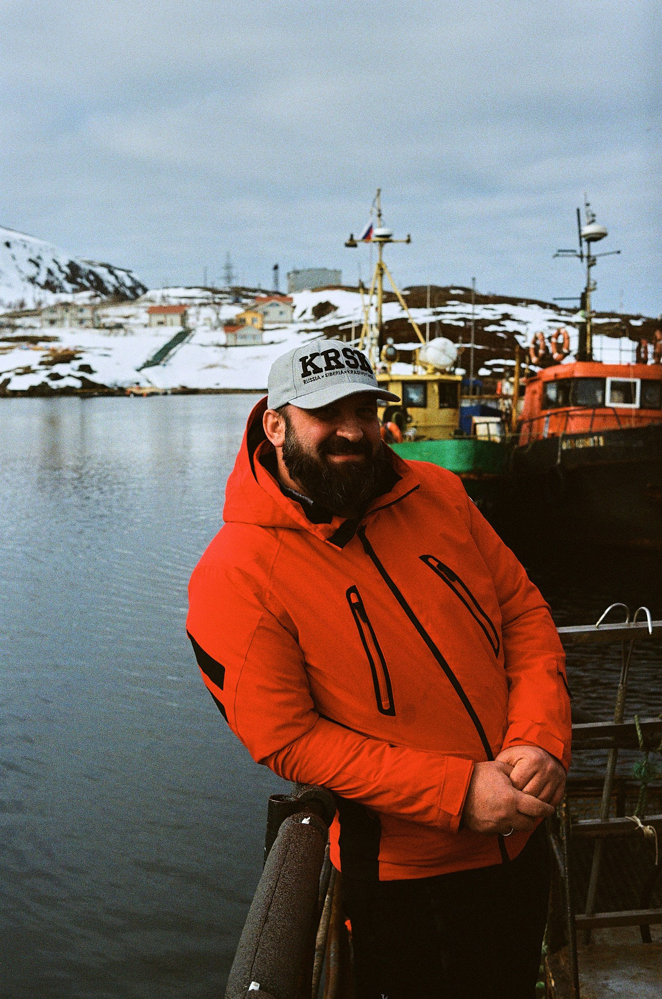 Teriberka (Murmansk). The Other Pavel Potseluev — film photography and mastery of meat business