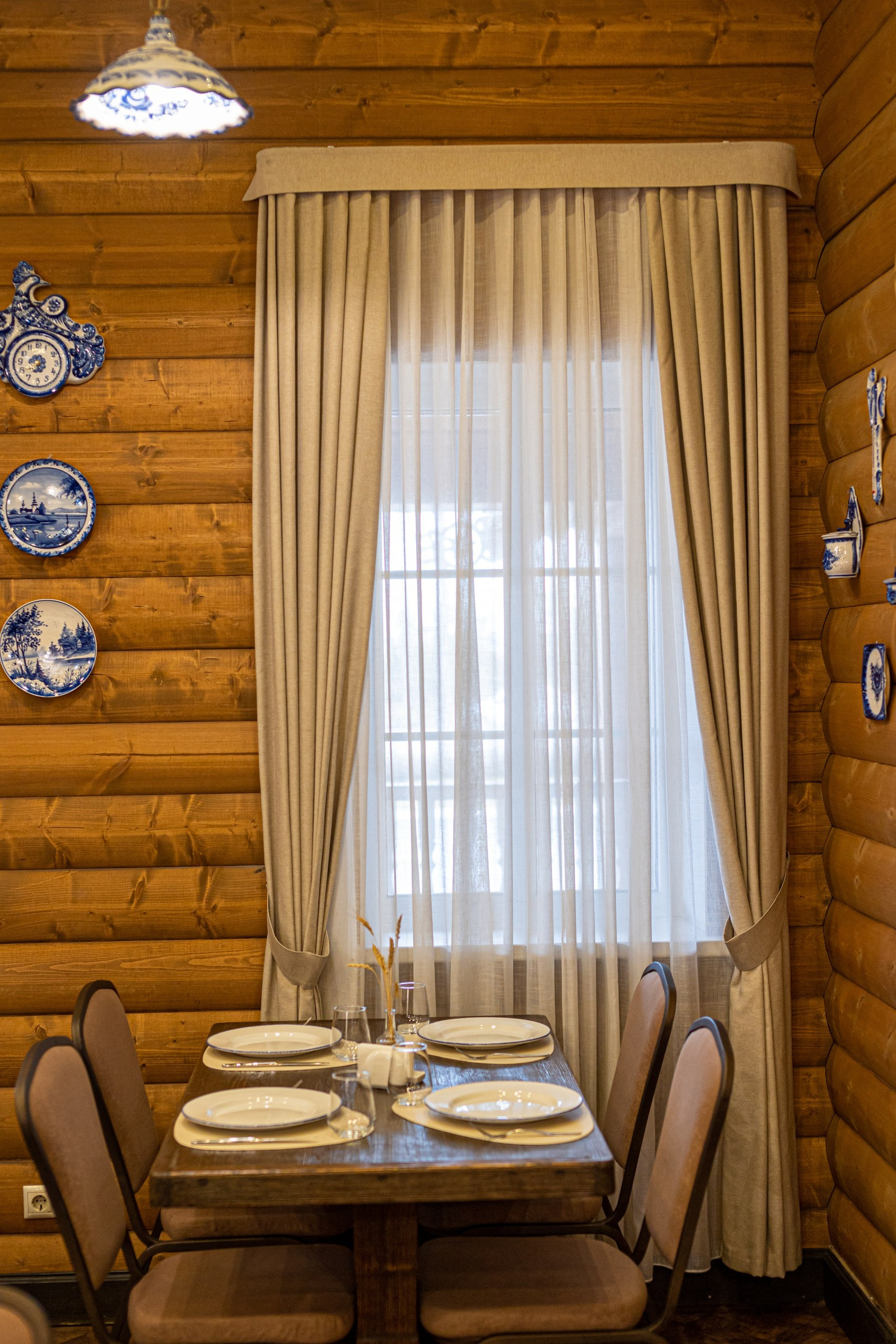 Банкетный зал «Гжель», ресторана «Дача ". Фотограф в Оренбурге. Профессиональный фотограф