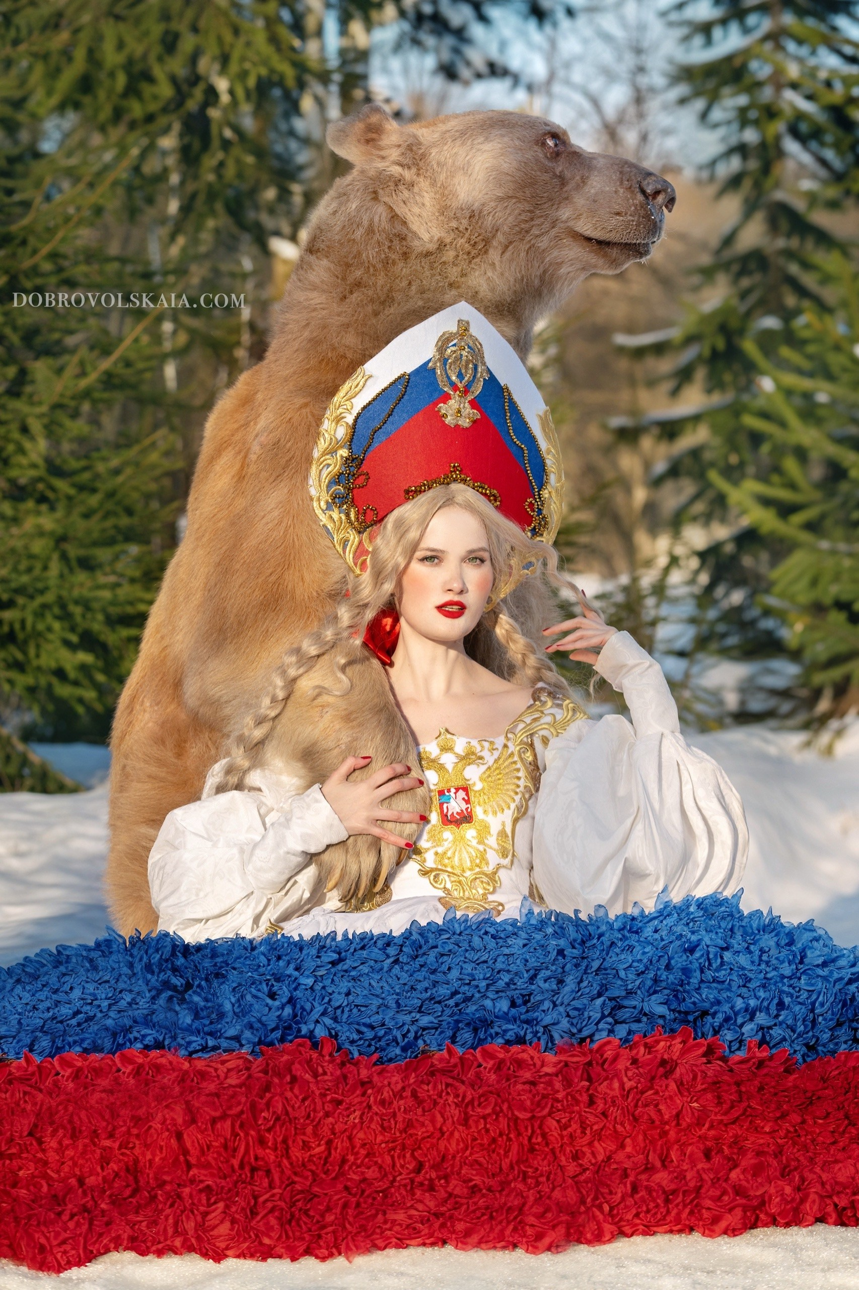 Россия. Русские народные костюмы в Москве