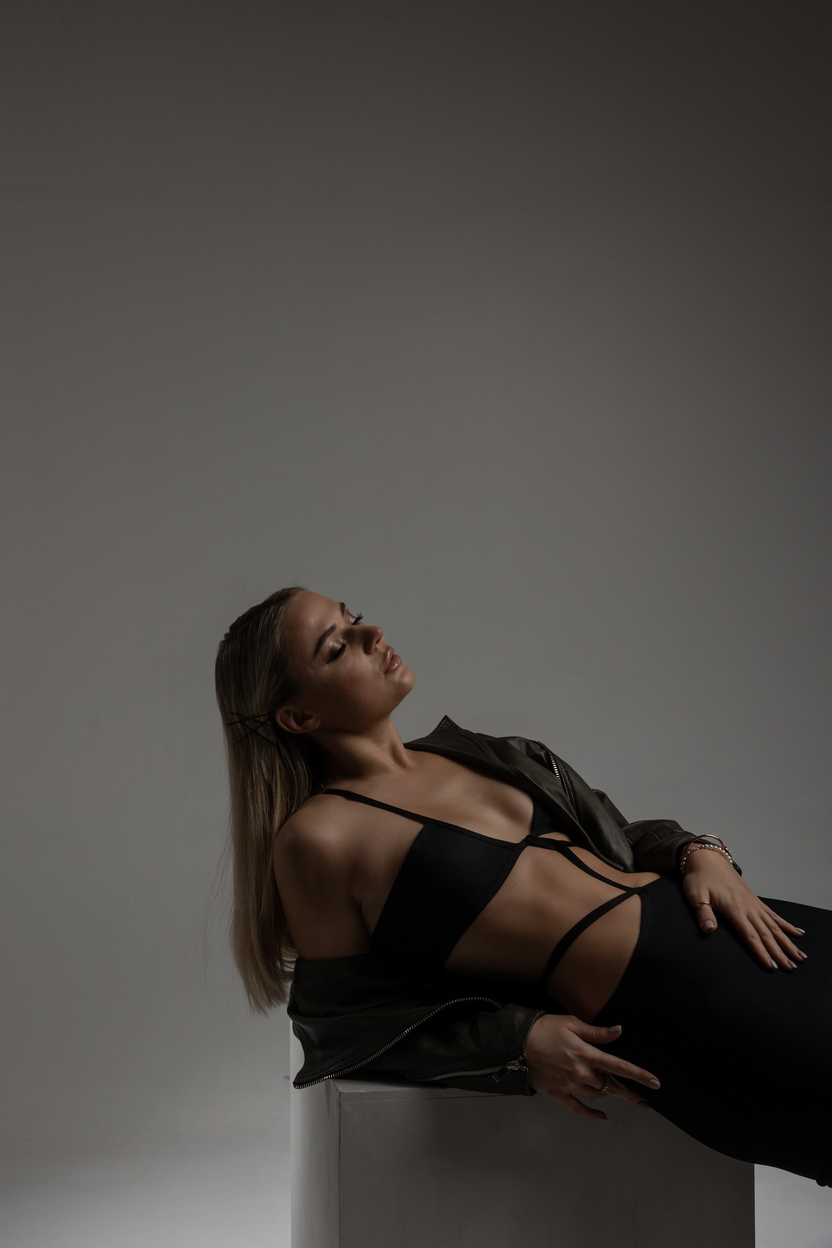 dress rental zurich Switzerland outfit for rent