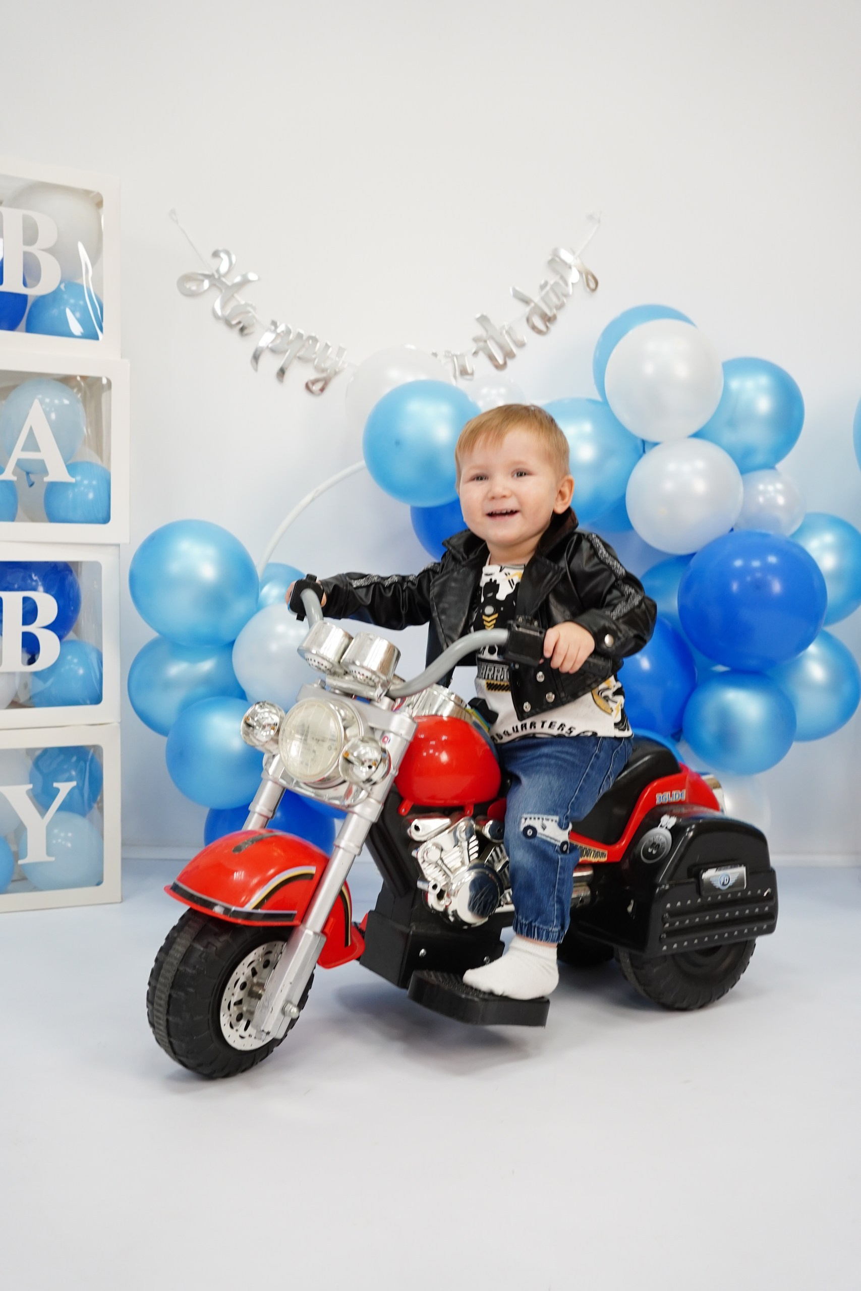 Наши Новые Фотозоны. Детская Фотостудия ГОДОВАСИКИ в Санкт-Петербурге фотосесия на годик