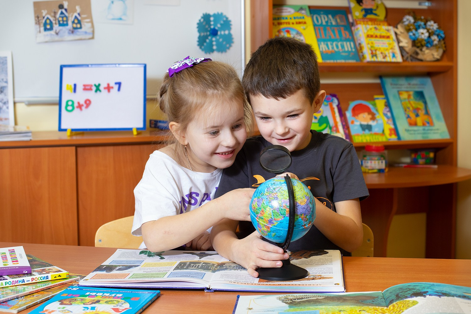 живые эмоции на фото во время занятий в детском саду