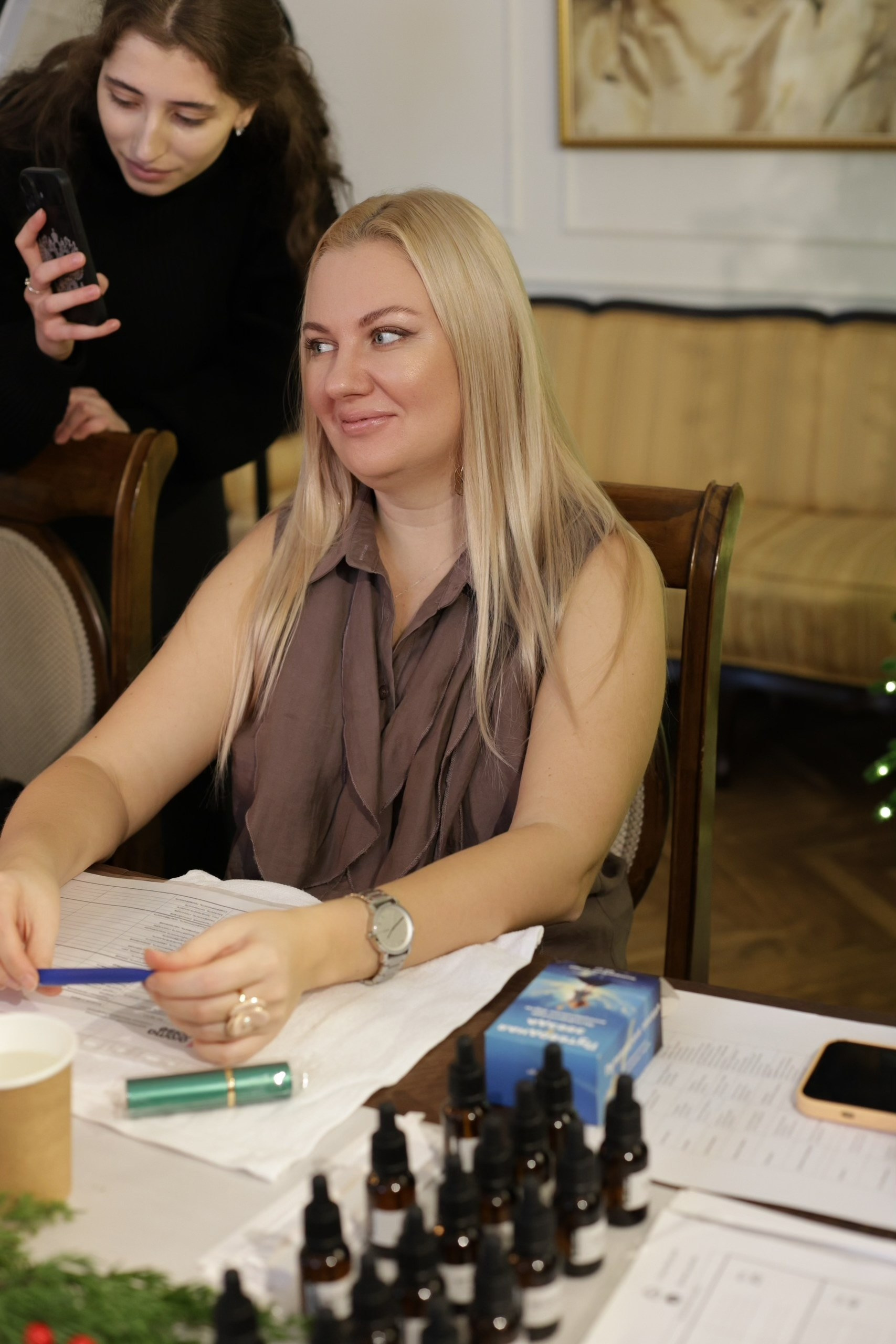 Женская встреча с аромастилистом — фотограф Женя Кудрявцева. Jane Kudryavtseva | MODEL PHOTO & PORTRAIT