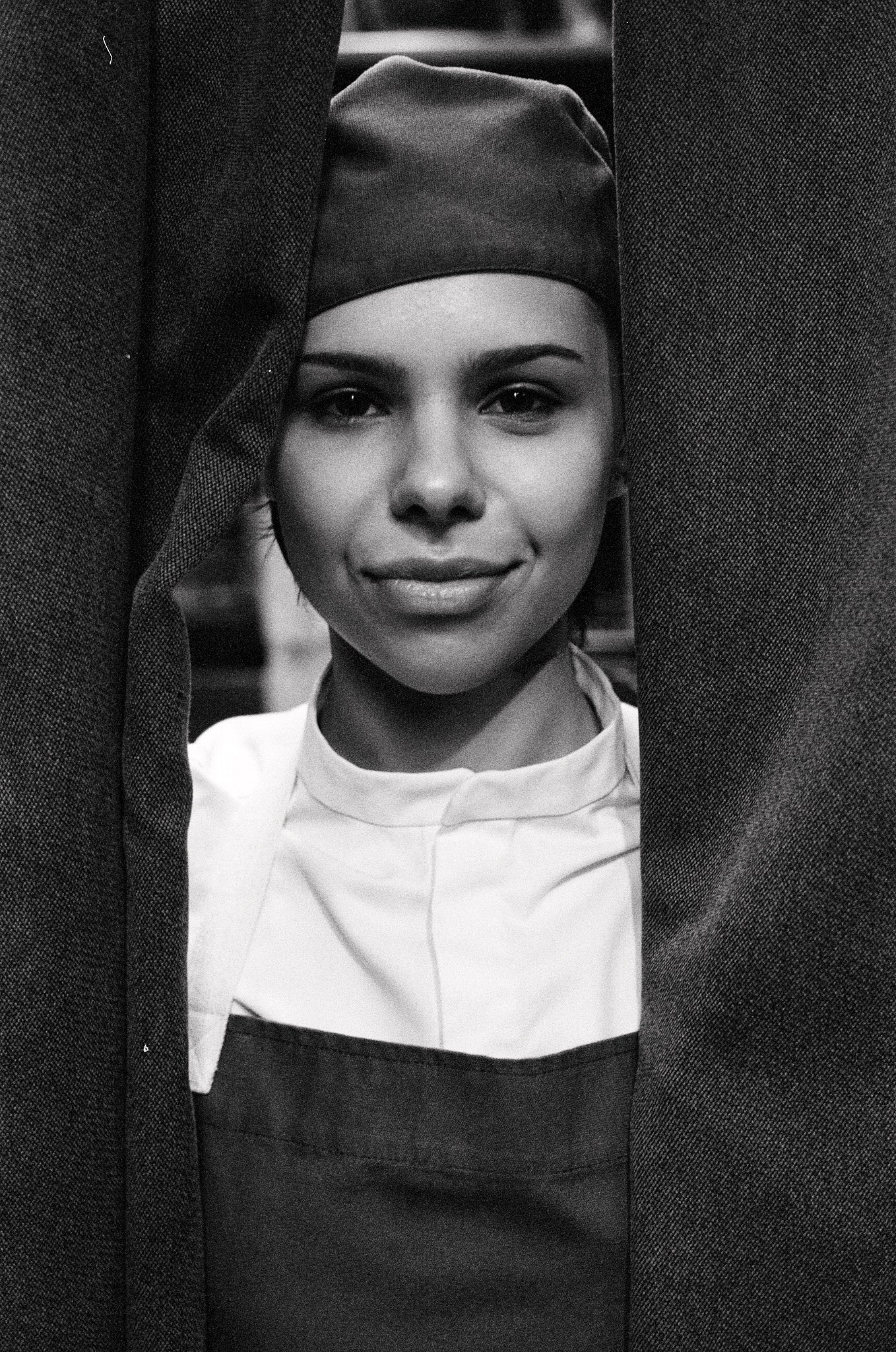 Люди. Персоны. Другой Павел Поцелуев — плёночная фотография и мастерство мясного дела