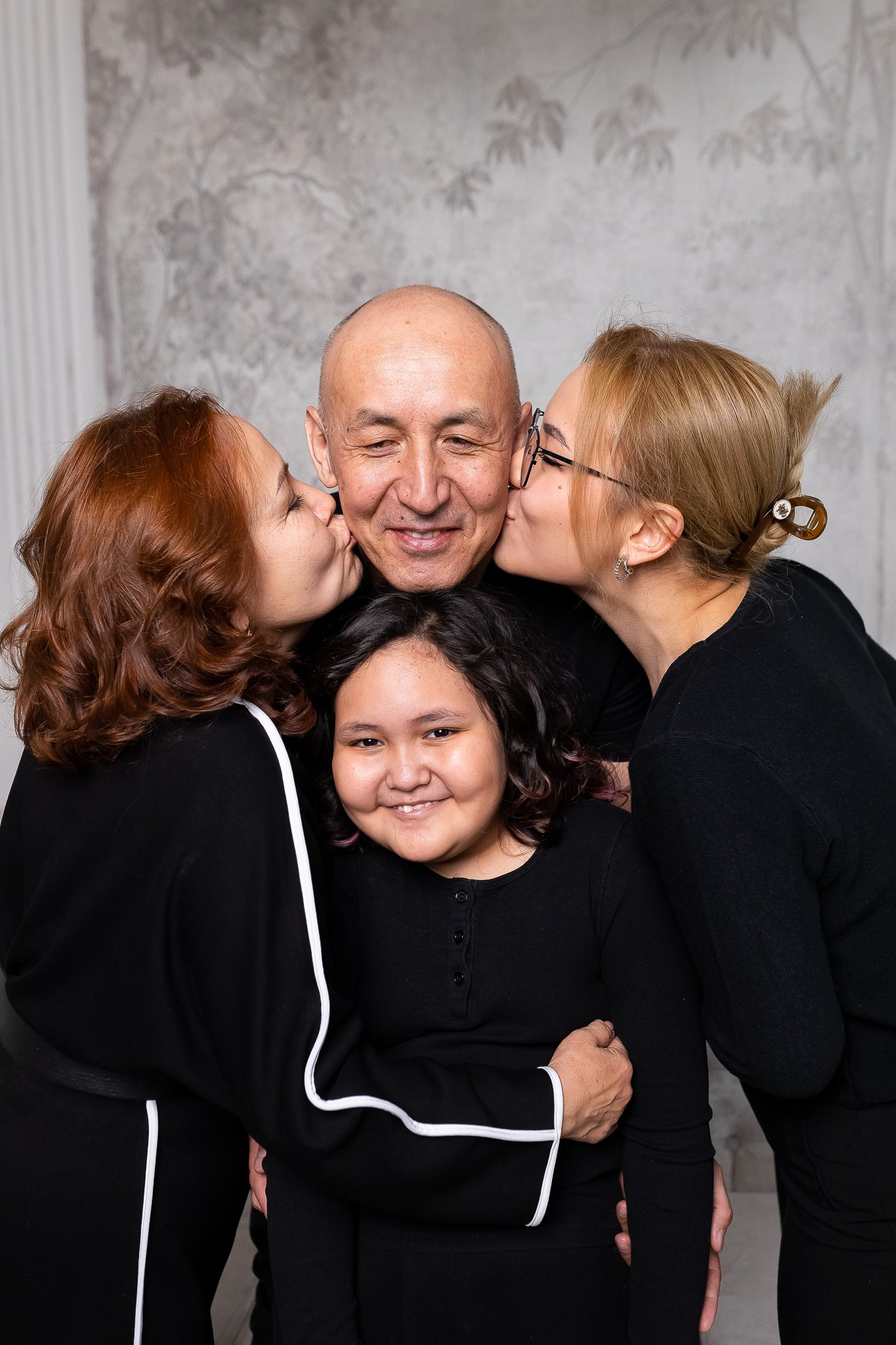 Семейная фотосессия в Алматы. MIKHAIL VASSILYEV — Свадебный и Репортажный фотограф в Алматы