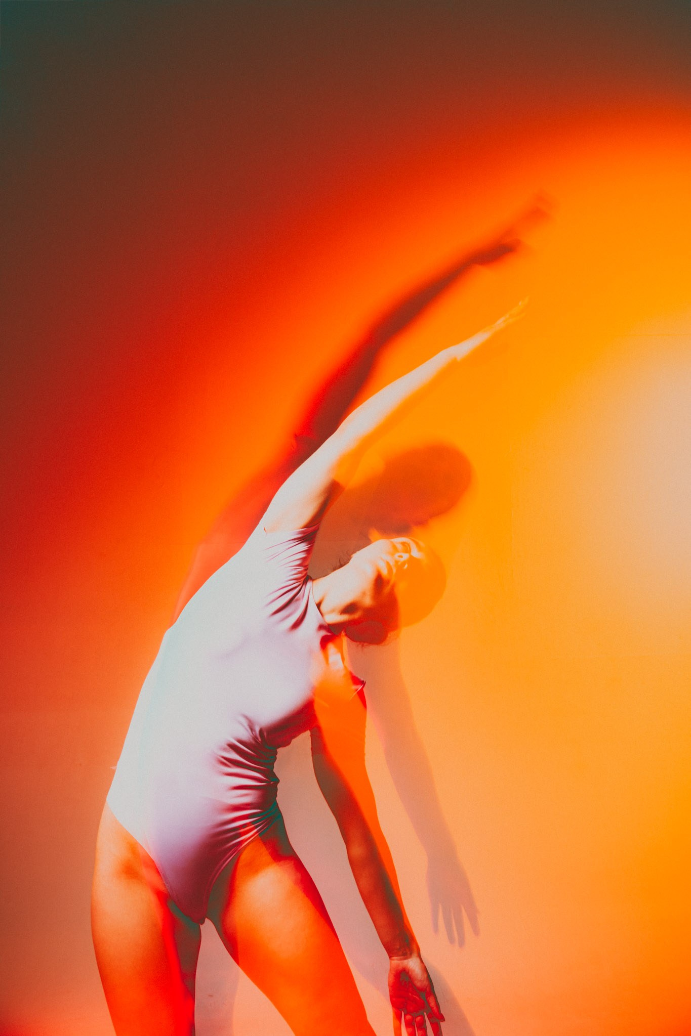 Works. Фотограф с цветным светом и оператор в Москве | Лиля Кичигина