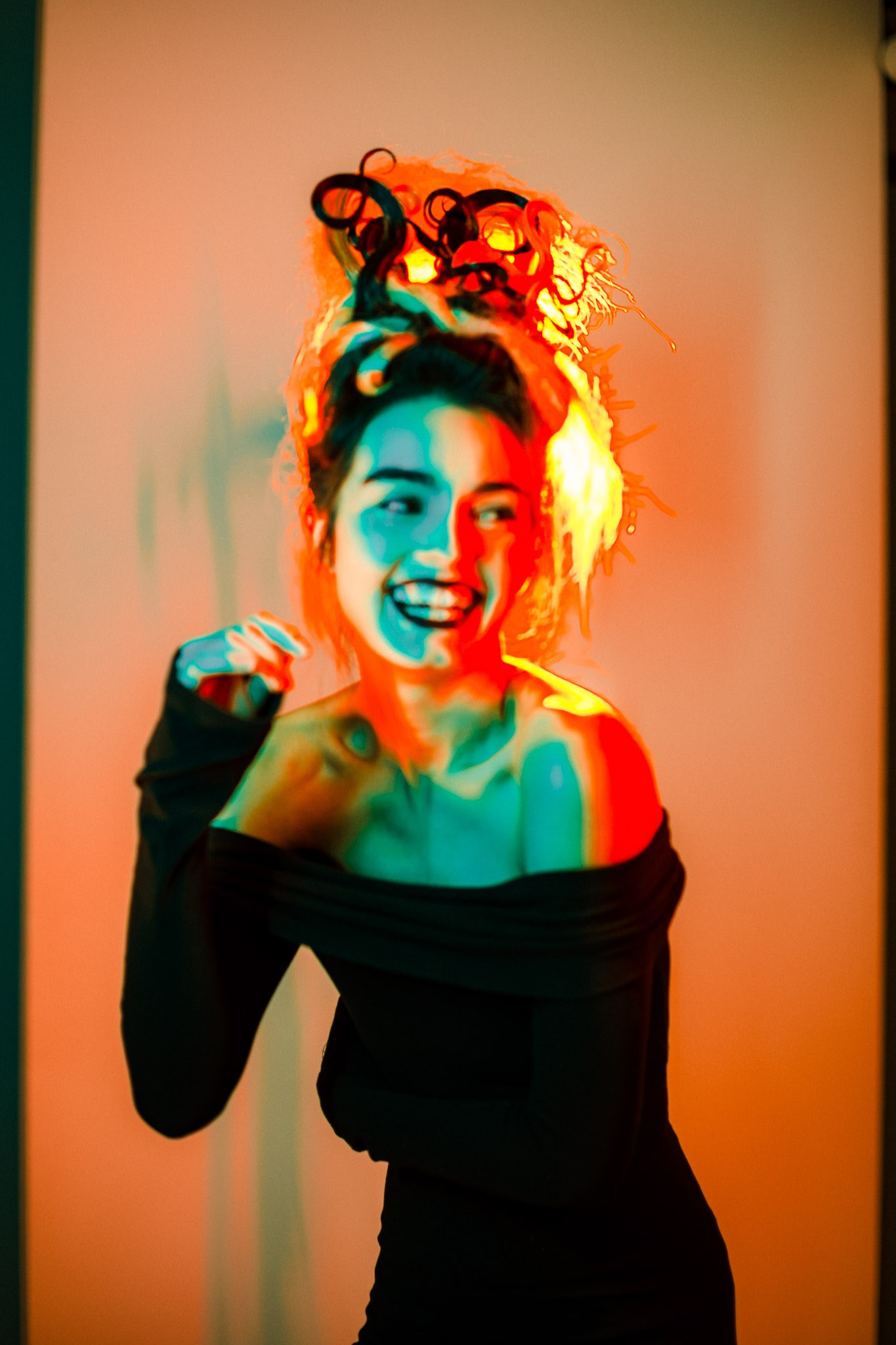 Works. Фотограф с цветным светом и оператор в Москве | Лиля Кичигина