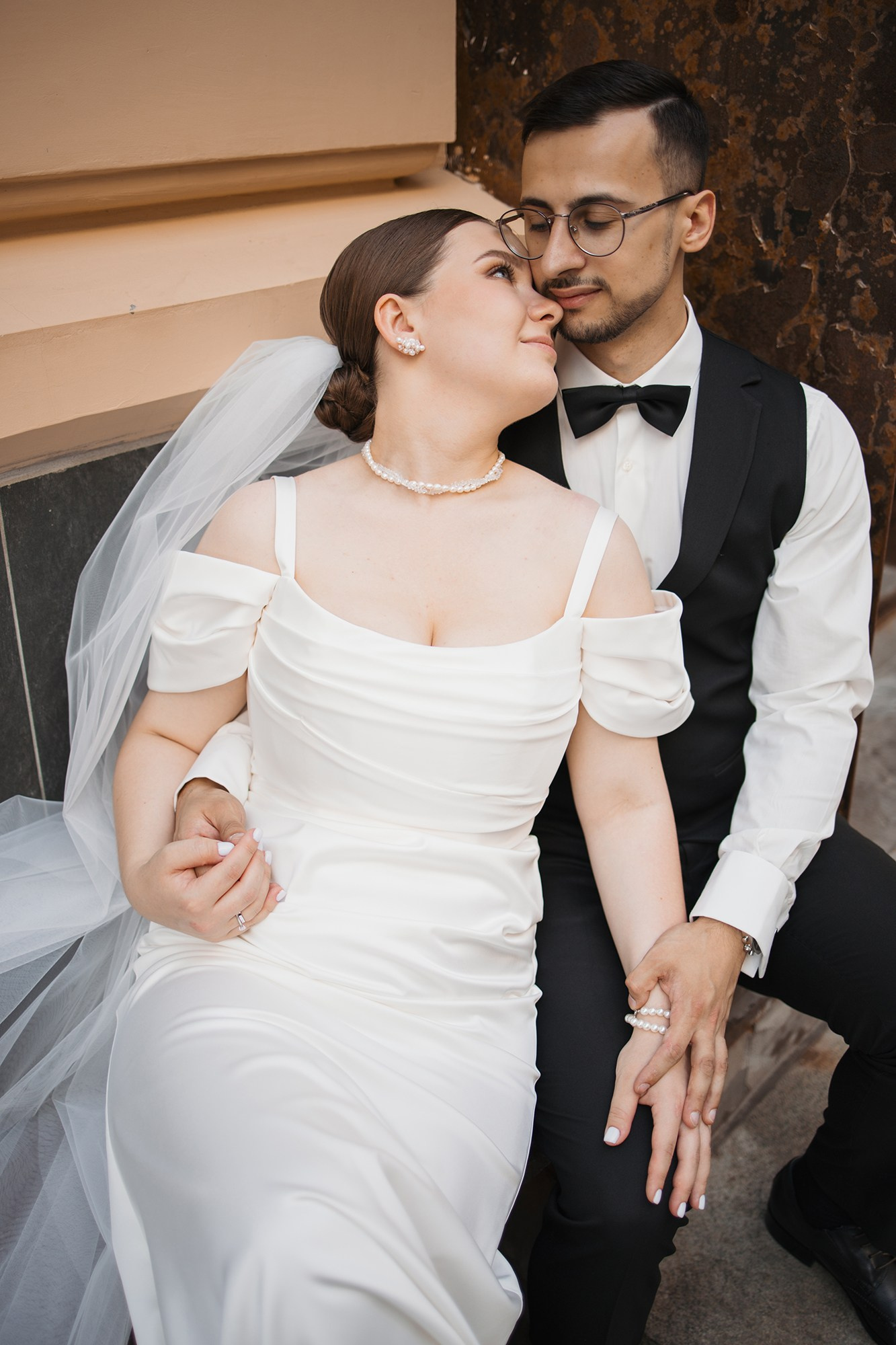 Почему услуги свадебных фотографов дорого стоят. Свадебный фотограф в Москве Аля Загирова