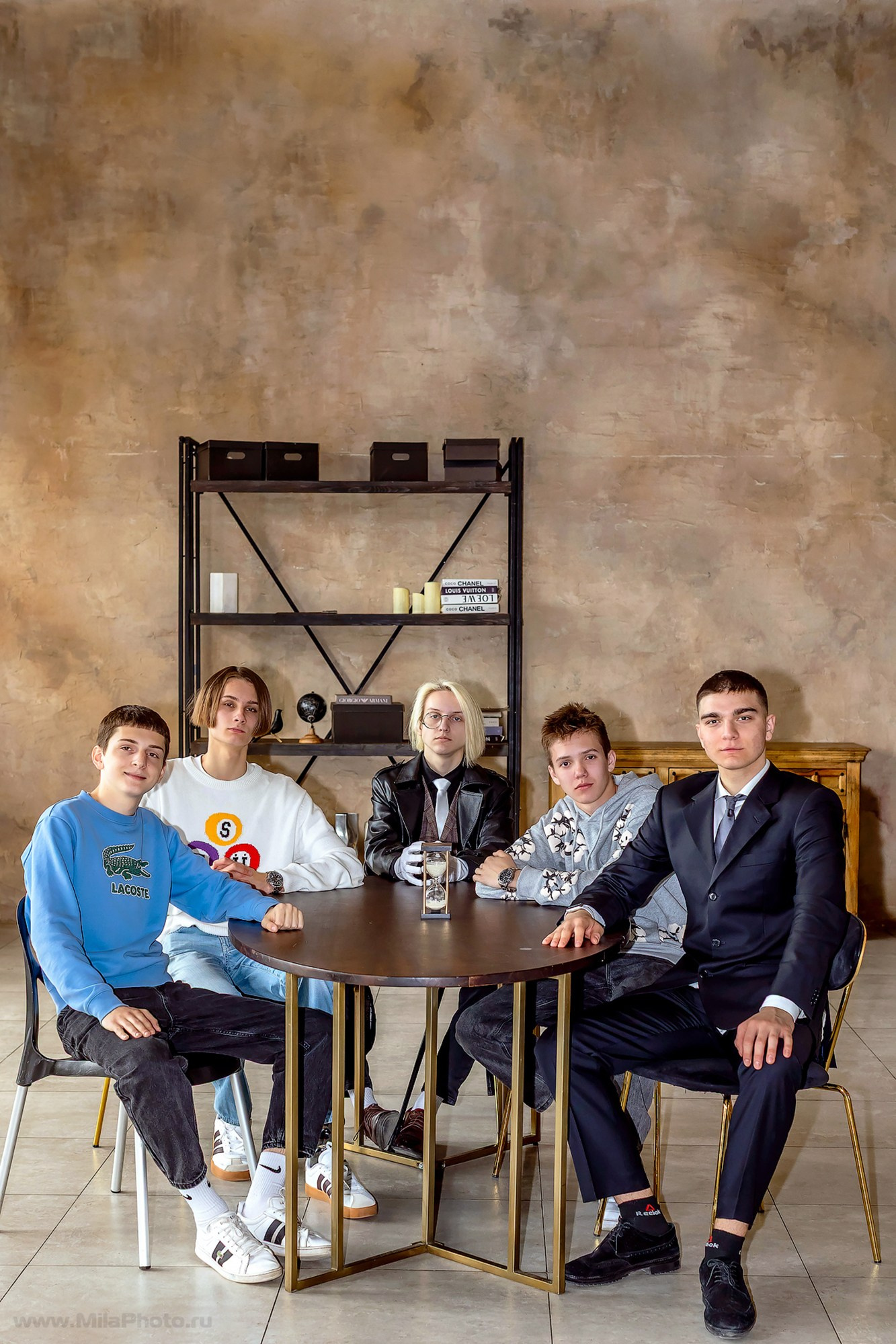 Галерея съемок в студиях. Фотограф и видеограф Москва. Свадебный фотограф, видеограф. Выпускные альбомы. Оживающие альбомы