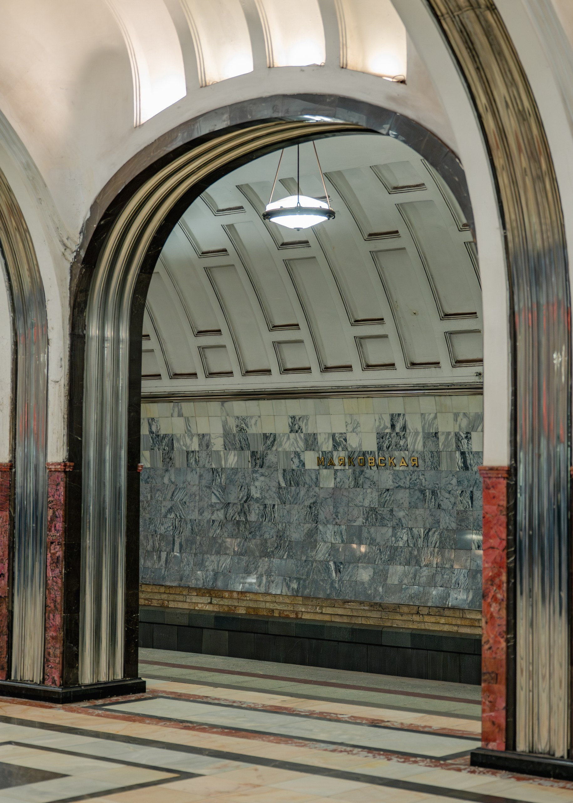 Парадные залы подземного дворца. П&П — Полезное с Приятным. Фотоэкскурсии — Москва на память. Экскурсовод и фотограф в Москве. Увези столицу в своём альбоме!