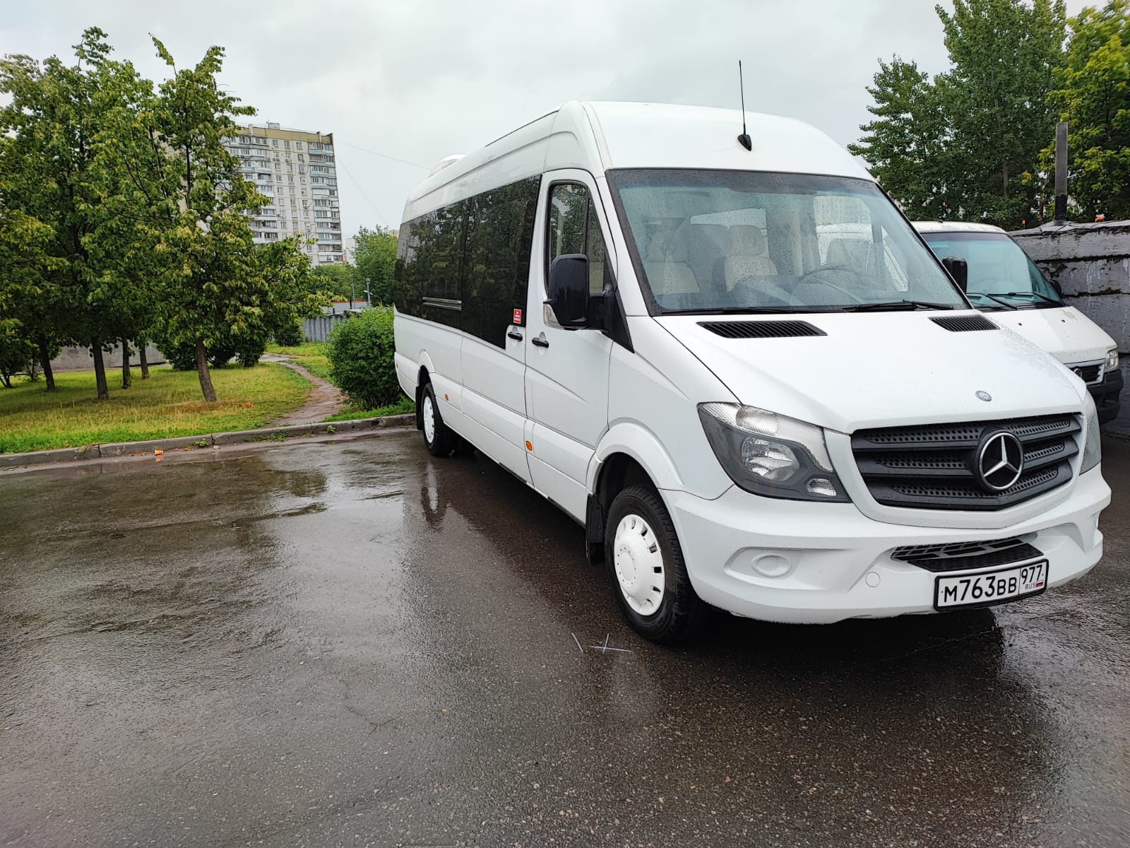 Аренда ягуар на свадьбу. Минивен на свадьбу. Праздничное агентство ПИОН