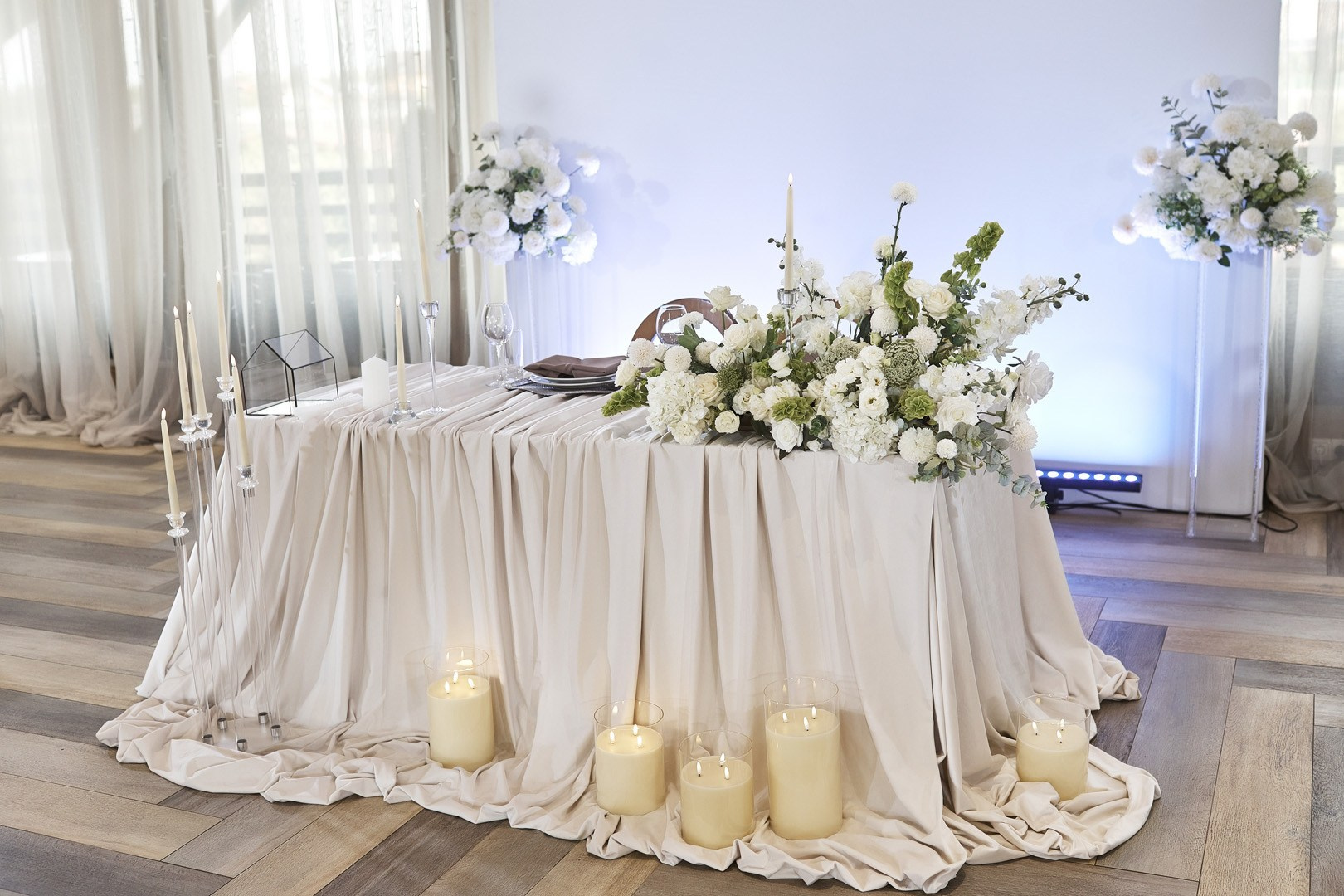 Декораторы Мастерская декора. Подрядчики и друзья сети свадебных площадок House for wedding