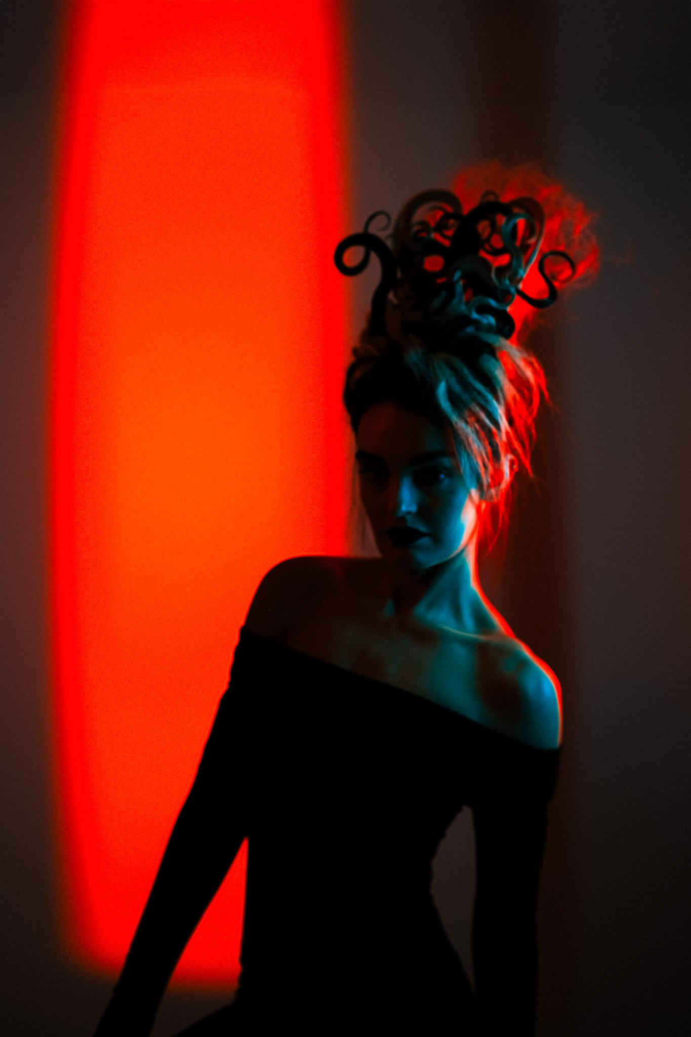 Works. Фотограф с цветным светом и оператор в Москве | Лиля Кичигина