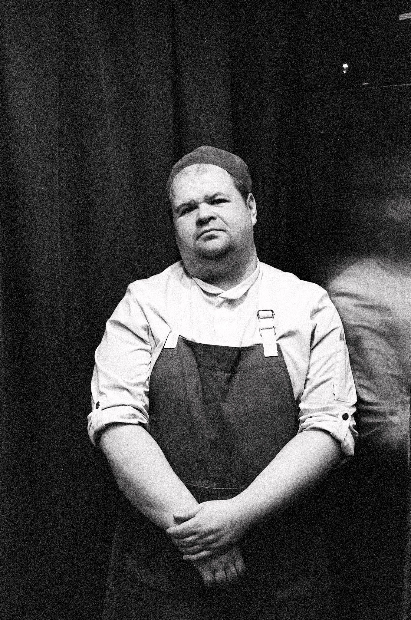 Люди. Персоны. Другой Павел Поцелуев — плёночная фотография и мастерство мясного дела