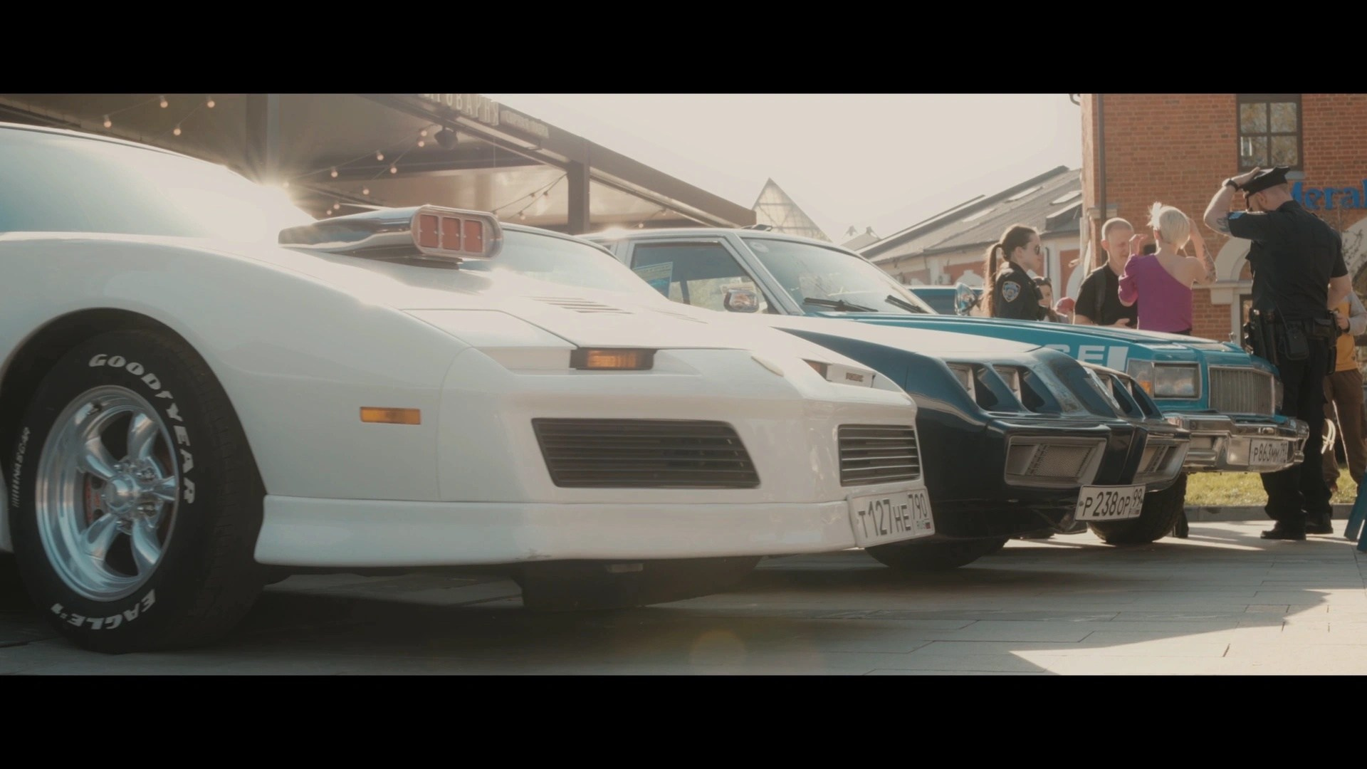 Съёмка мероприятий. Профессиональный видеограф в Москве — Ярослав Сергеев. Видеосъёмка под ключ: монтаж, цветокоррекция, саунд-дизайн, креативные видео