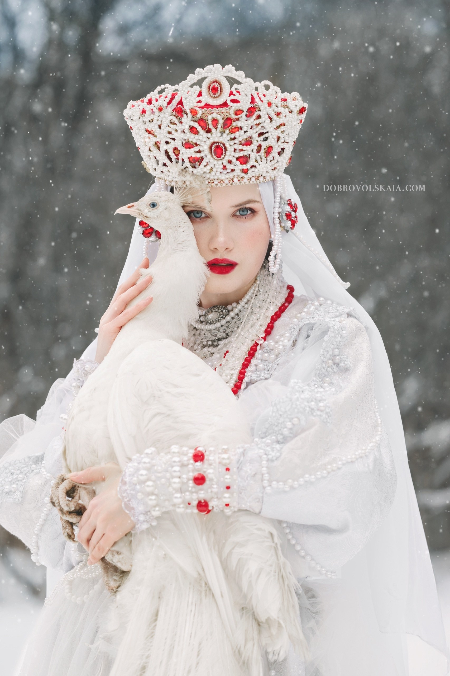 Мирослава. Русские народные костюмы в Москве