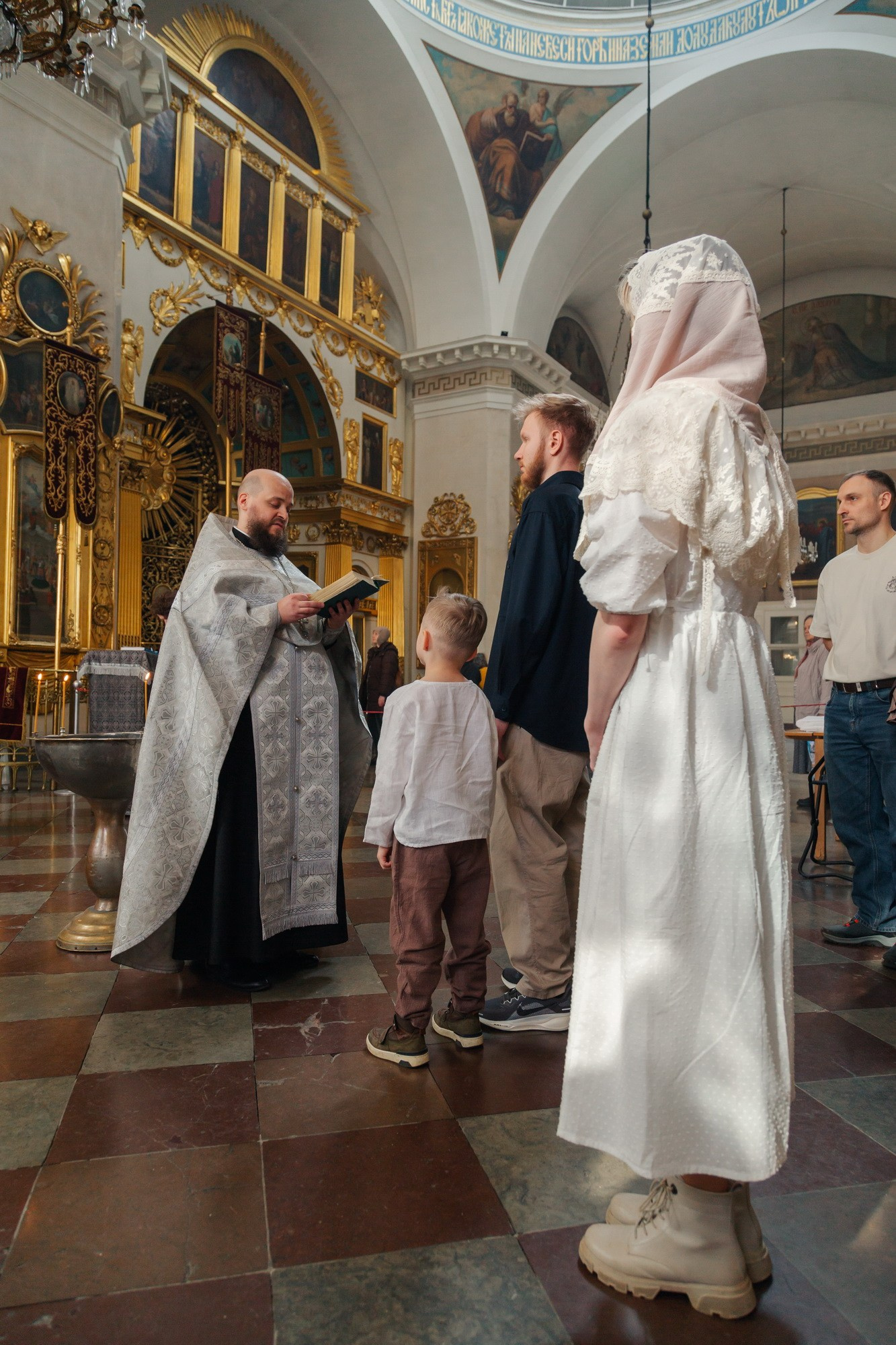 Фотограф на Крещение — Спасо Преображенский собор. Фотограф крещение венчание в Петербурге! Помогает подобрать храм и посоветовал душевного батюшку в СПб