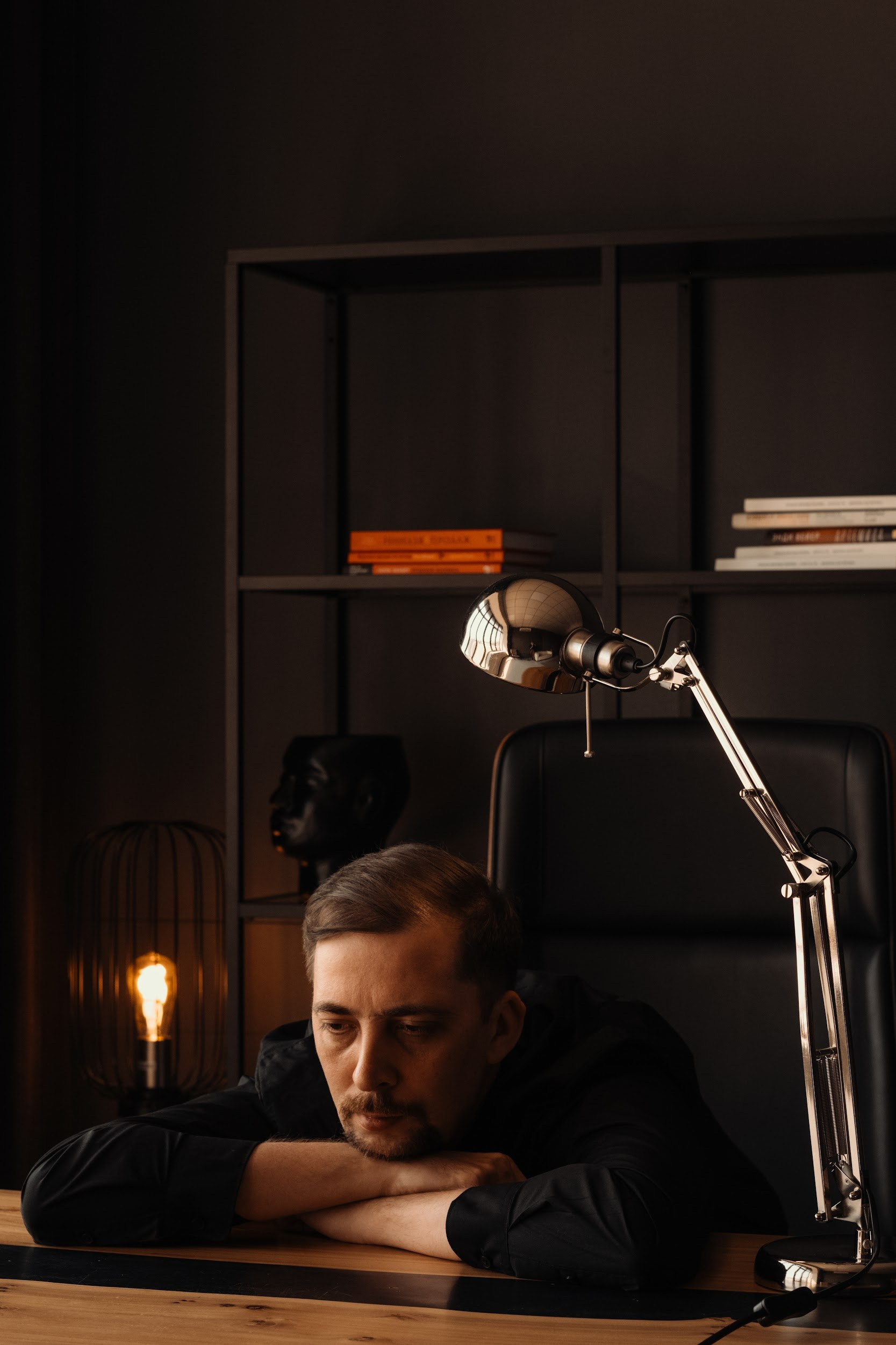 мужской фотограф Алматы Бизнес фотограф алматы Корпоративный фотограф алматы Бизнес портрет алматы