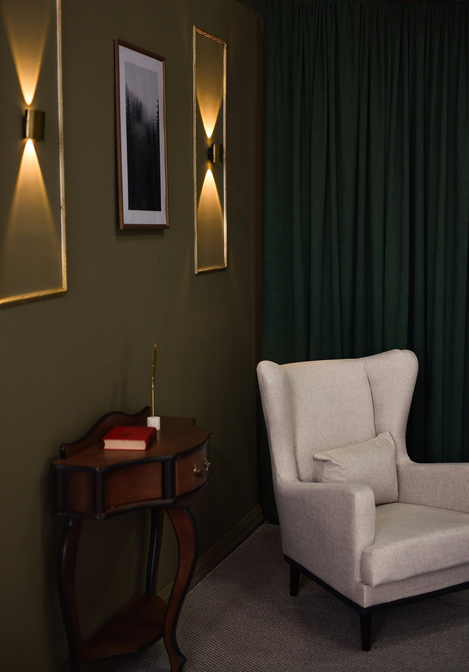 Фотостудии Севастополя. Лучшие фотостудии Севастополя. Фото интерьера фотостудий. Актуальные фото фотостудий Севастополя. Профессиональная фотосъемка в Крыму. Натуральные эмоции и живые кадры. Забронируйте дату прямо сейчас!