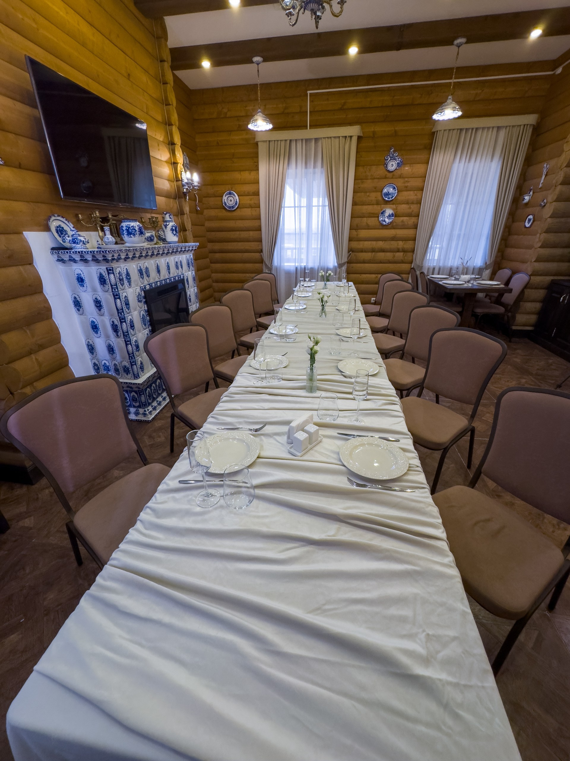 Банкетный зал «Гжель», ресторана «Дача ". Фотограф в Оренбурге. Профессиональный фотограф