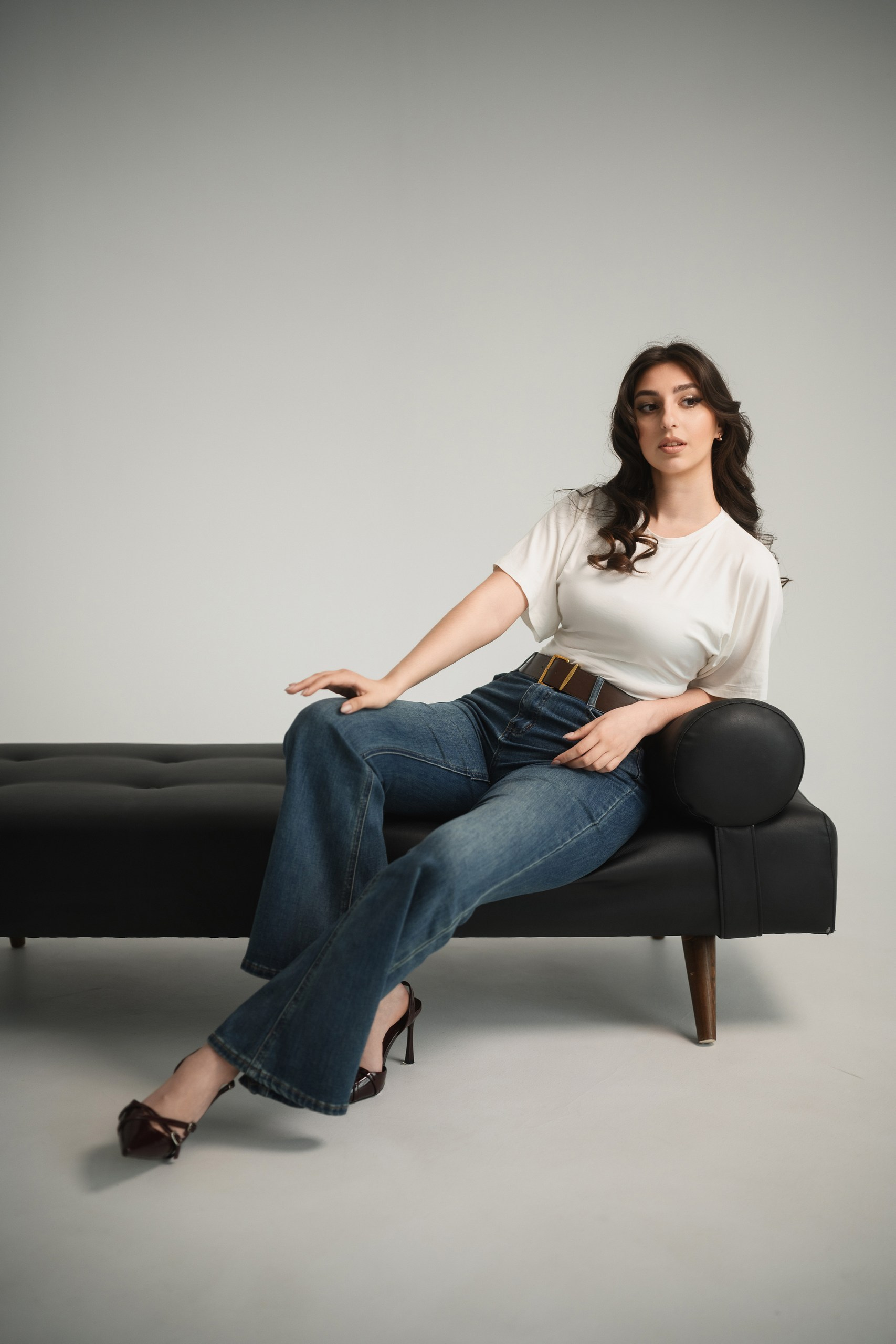 Студийная фотосессия на диване Петропавловск-Камчатский