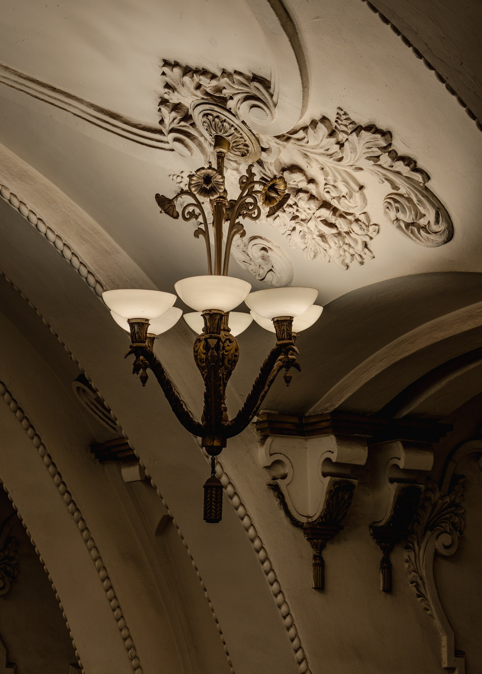 Парадные залы подземного дворца. П&П — Полезное с Приятным. Фотоэкскурсии — Москва на память. Экскурсовод и фотограф в Москве. Увези столицу в своём альбоме!