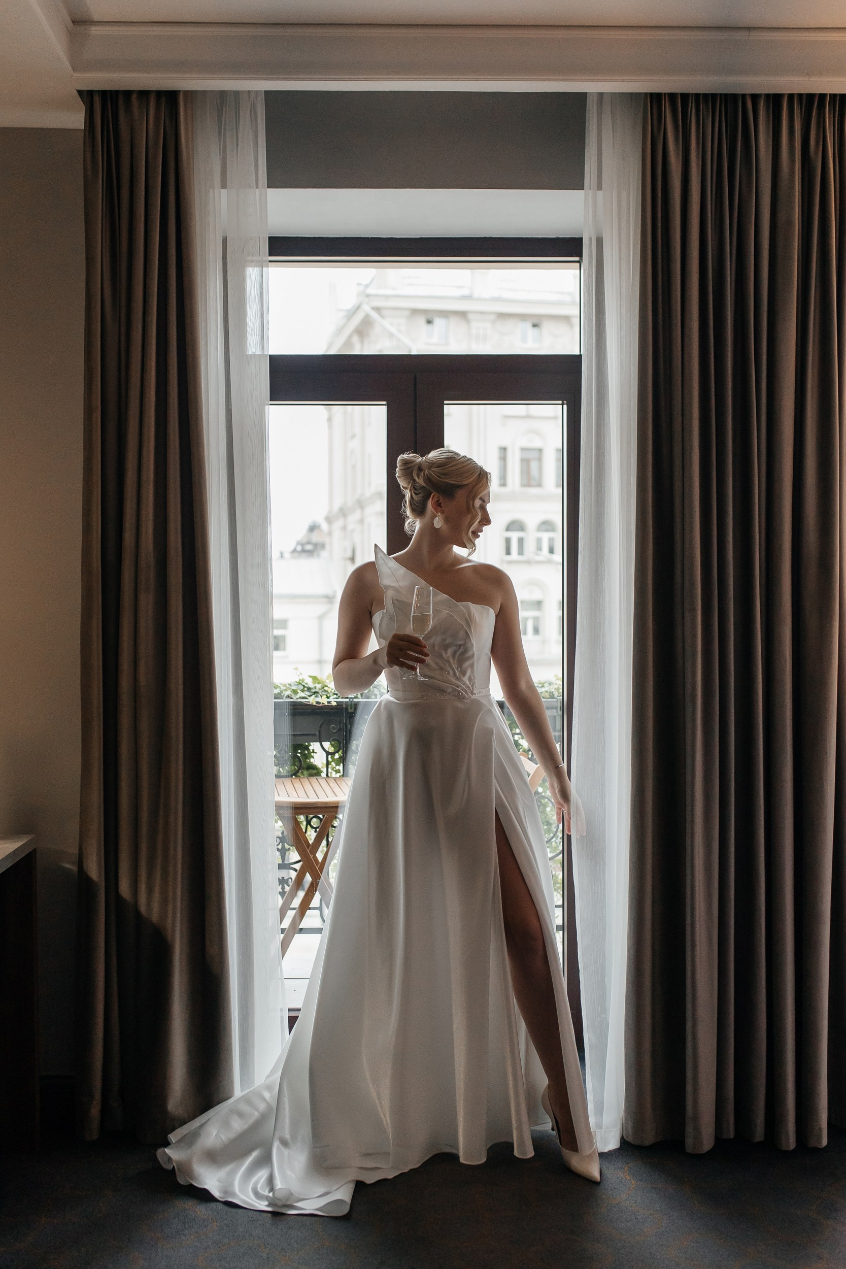 Самые красивые отели Москвы для свадебной фотосессии. Свадебный фотограф в Москве Дарья Олендарёва