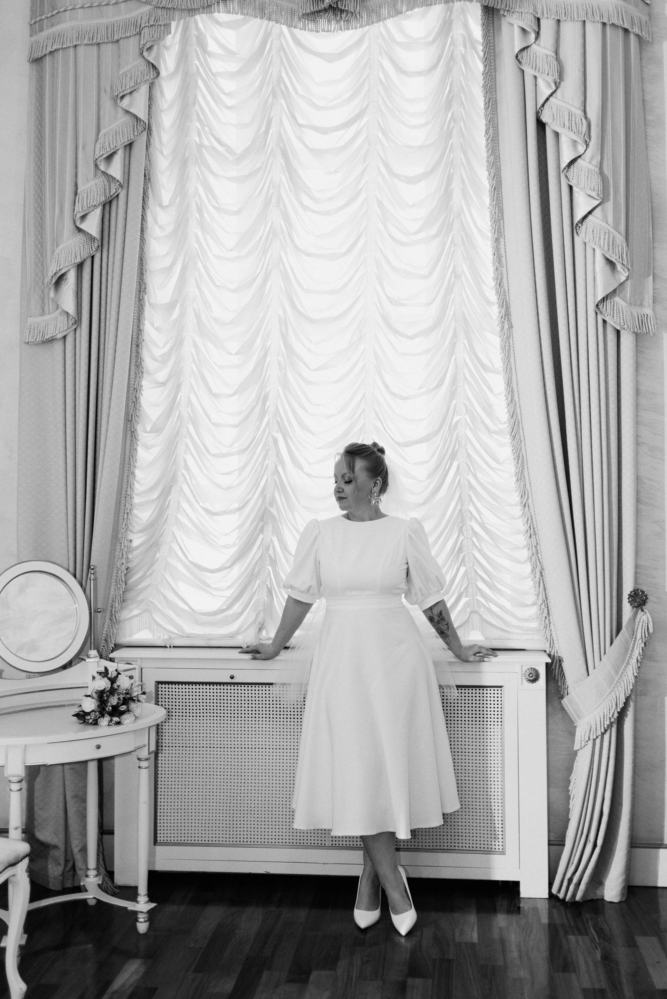 Свадебный фотограф в Тюмени — Фотосессия Павла и Марии на Набережной. Портретный фотограф Тюмень Дарья Мустафина