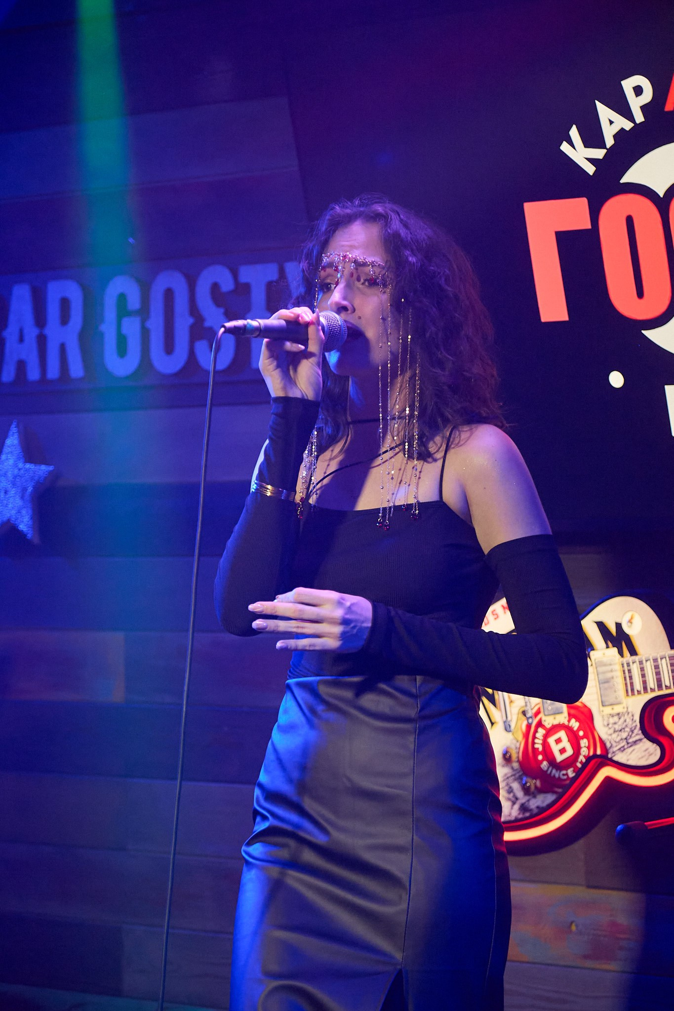 Концерт в баре «Гости». Фотограф Омск | Александр Вандеров