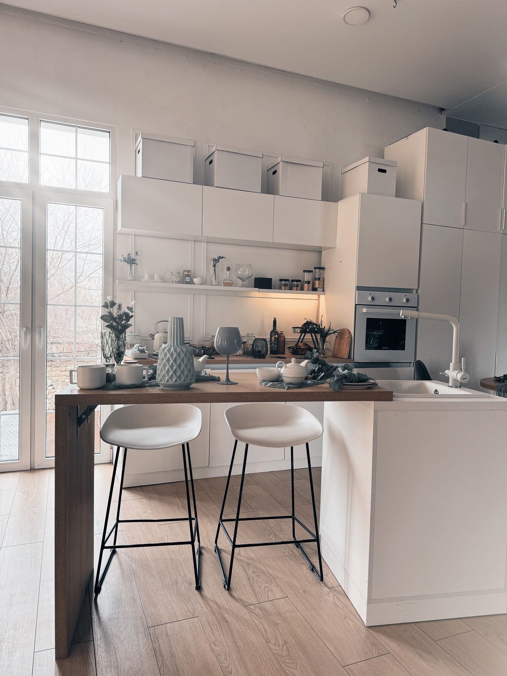 Фотостудии Севастополя. Лучшие фотостудии Севастополя. Фото интерьера фотостудий. Актуальные фото фотостудий Севастополя. Профессиональная фотосъемка в Крыму. Натуральные эмоции и живые кадры. Забронируйте дату прямо сейчас!