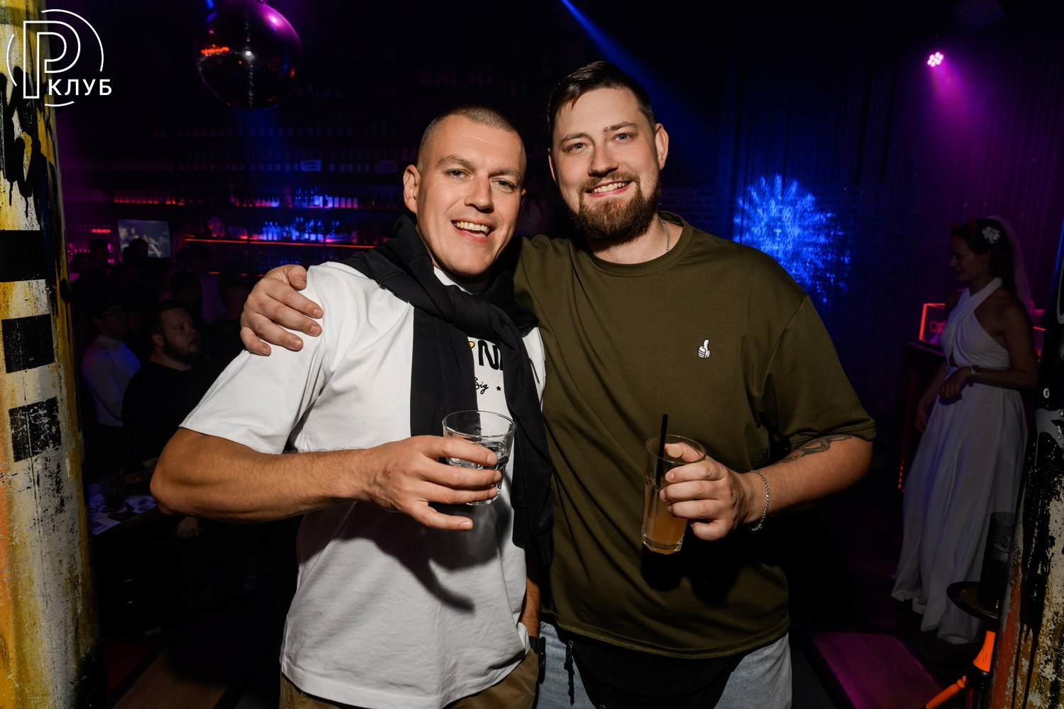 Небар Пятницкая 22.08.26. Фотопортал RClub — освещение ресторанной, светской и клубной жизни Москвы