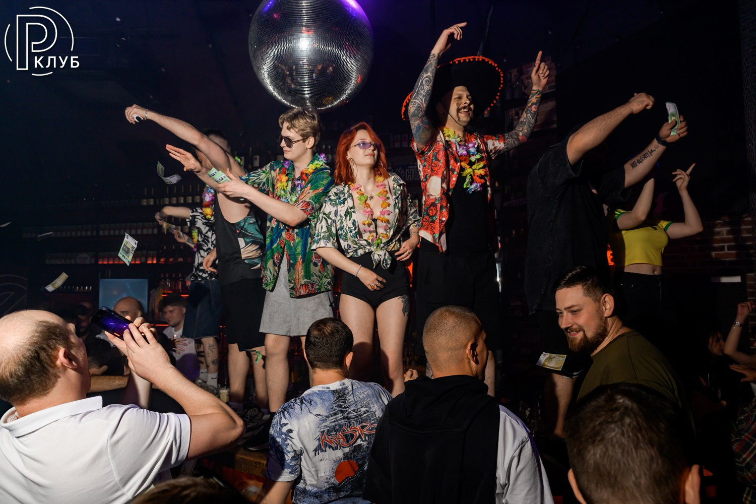 Небар Пятницкая 22.08.26. Фотопортал RClub — освещение ресторанной, светской и клубной жизни Москвы