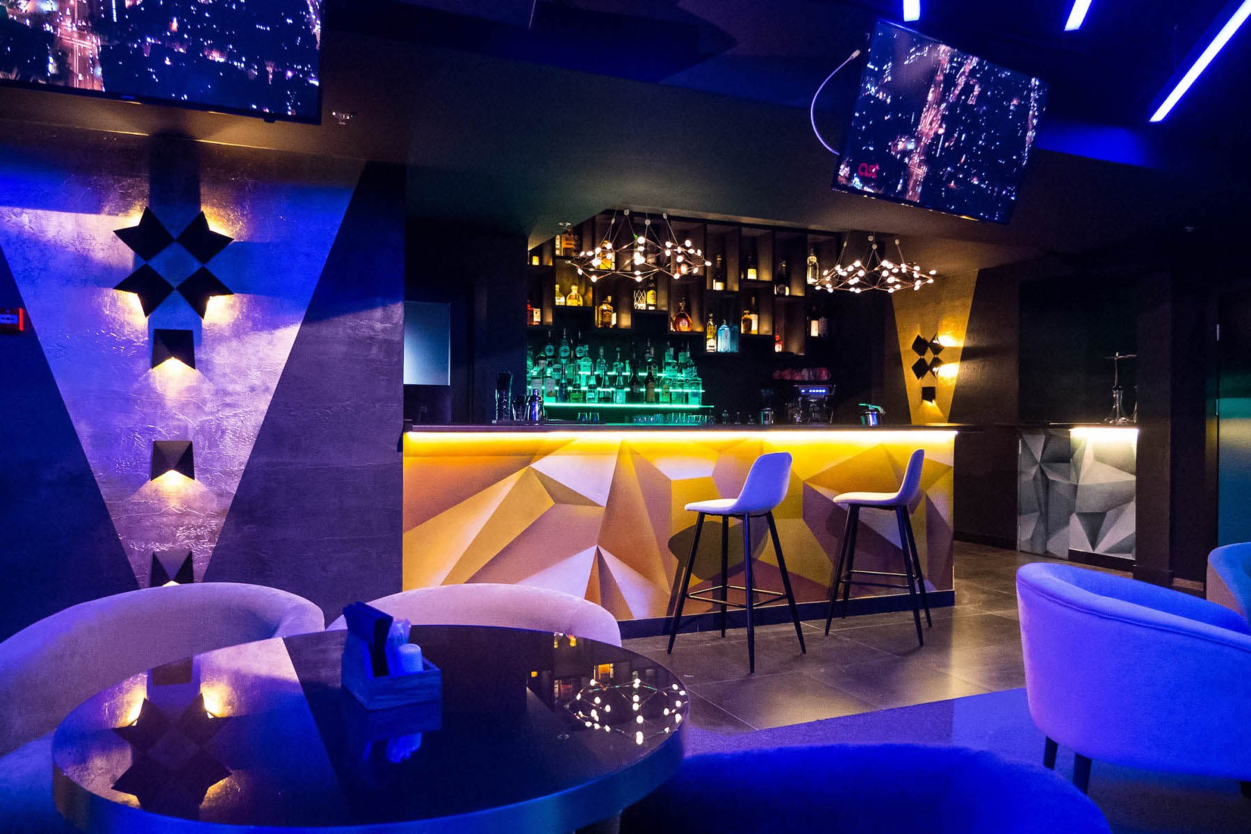 Lights караоке. Фотопортал RClub — освещение ресторанной, светской и клубной жизни Москвы