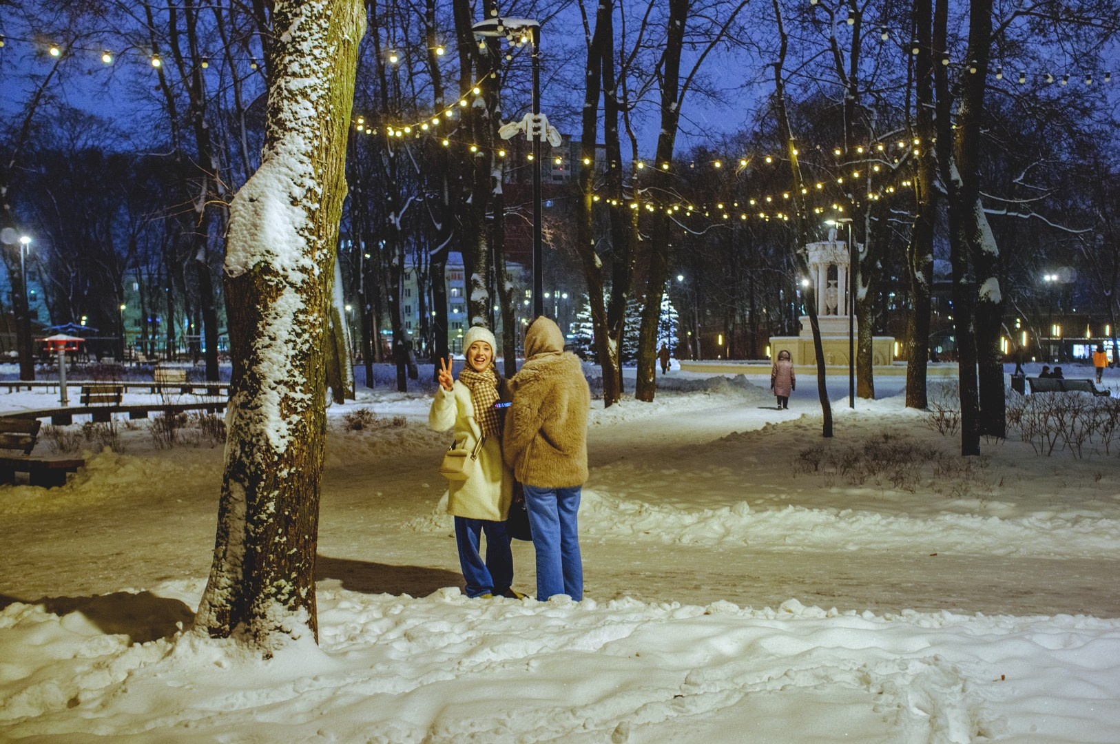 Зима уходящая. Руслан Шувалов (поэтограф)