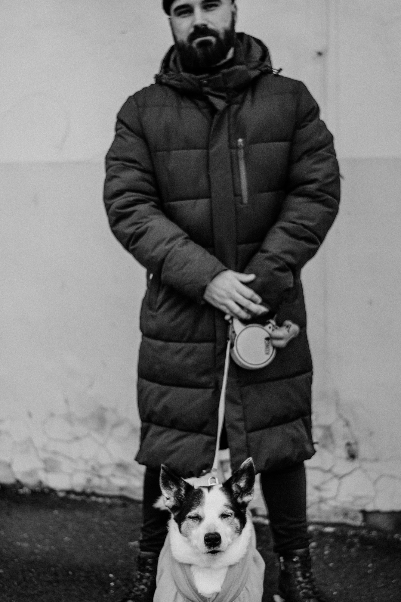 Мужская фотосессия с собакой в Тюмени — Саша и Тони. Фотограф Дарья Мустафина, Тюмень