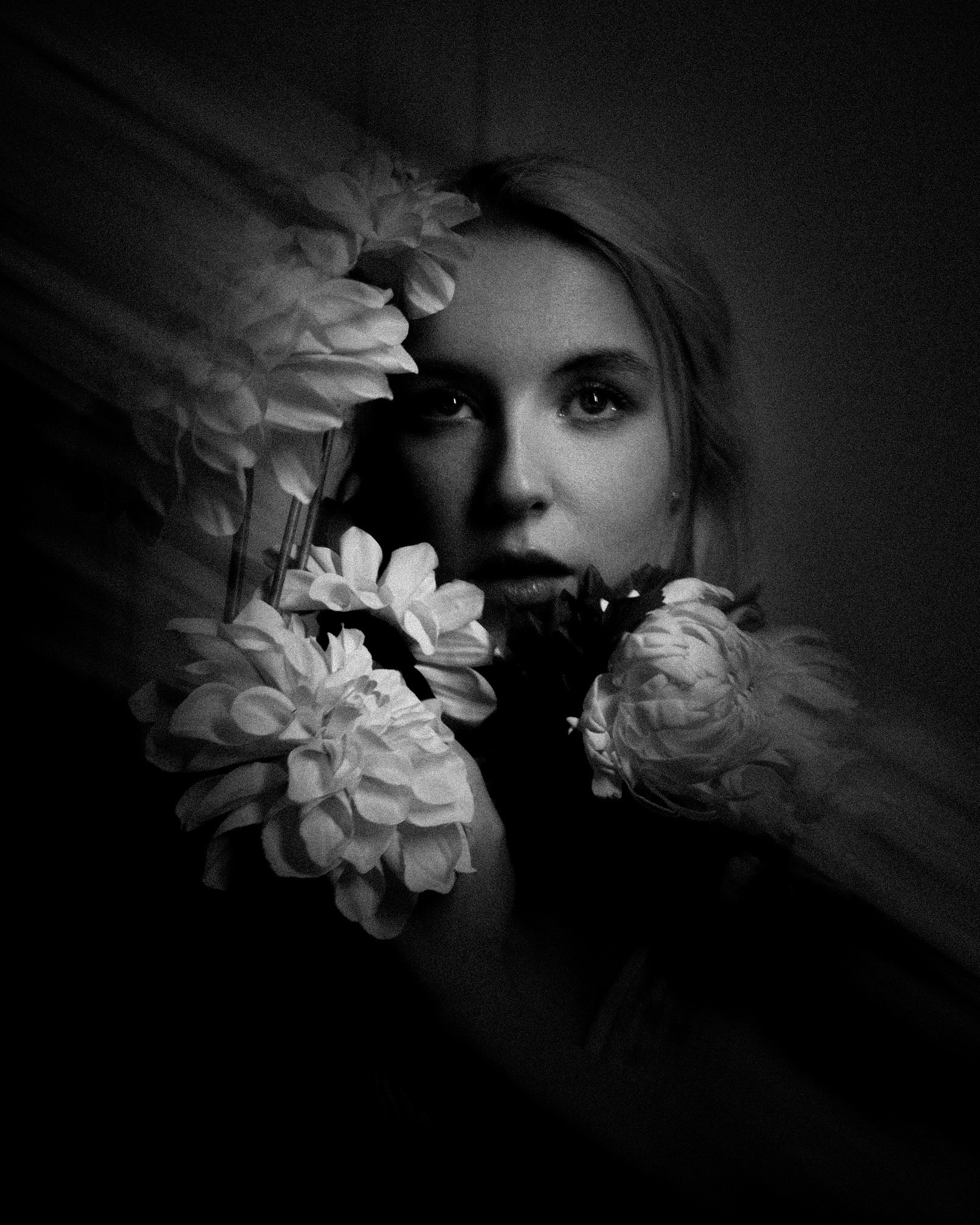 Илья Варакин — Кинематографичный фотограф в Москве. Съемки с душой и эстетикой пленки. Готовые фото за 2 дня