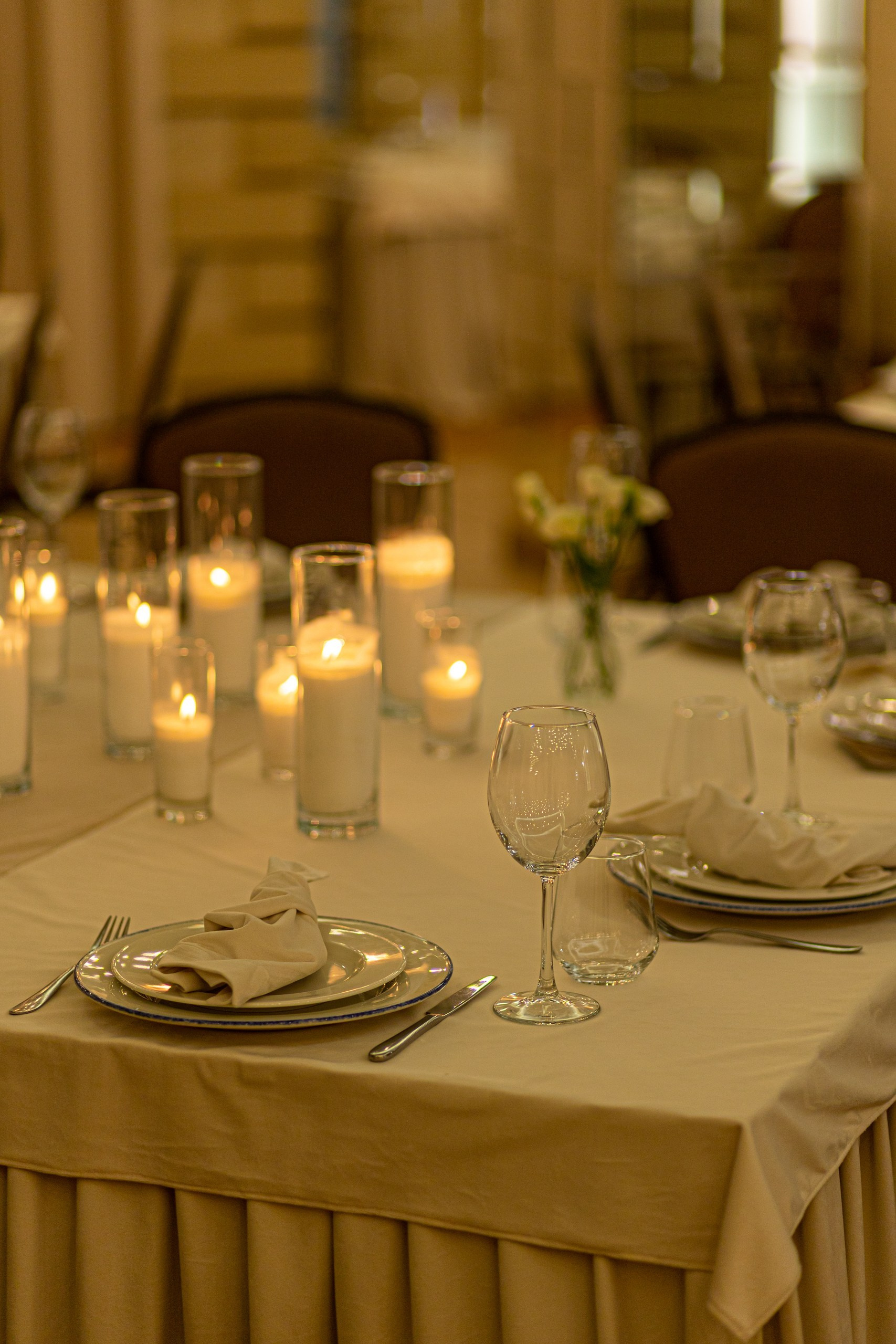 Банкетный зал ресторана Дача. Фотограф в Оренбурге. Профессиональный фотограф