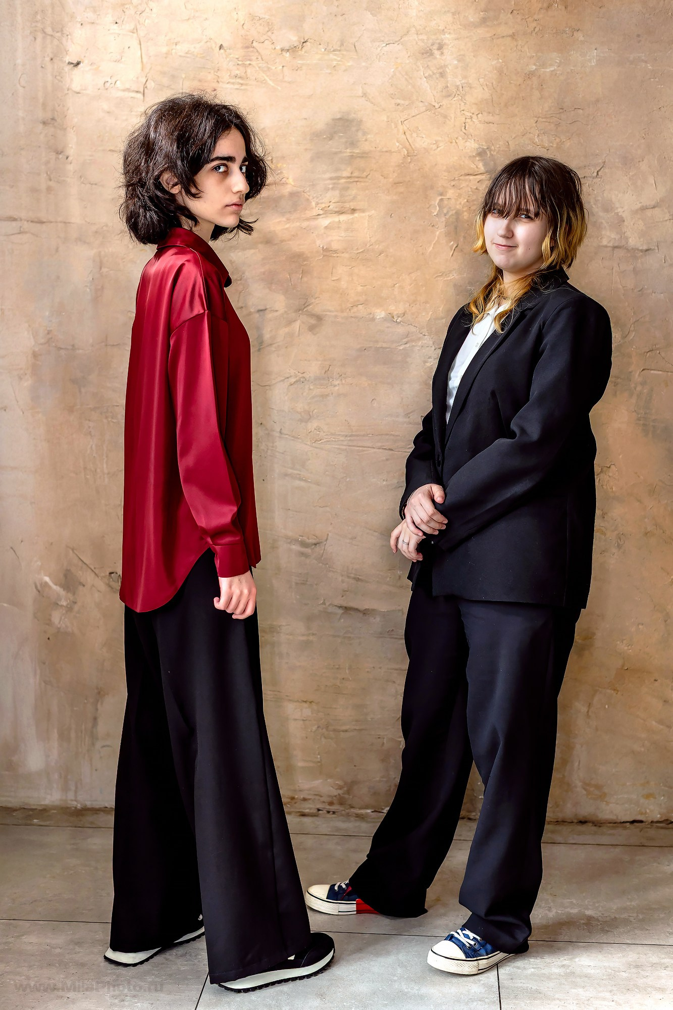 Галерея съемок в студиях. Фотограф и видеограф Москва. Свадебный фотограф, видеограф. Выпускные альбомы. Оживающие альбомы