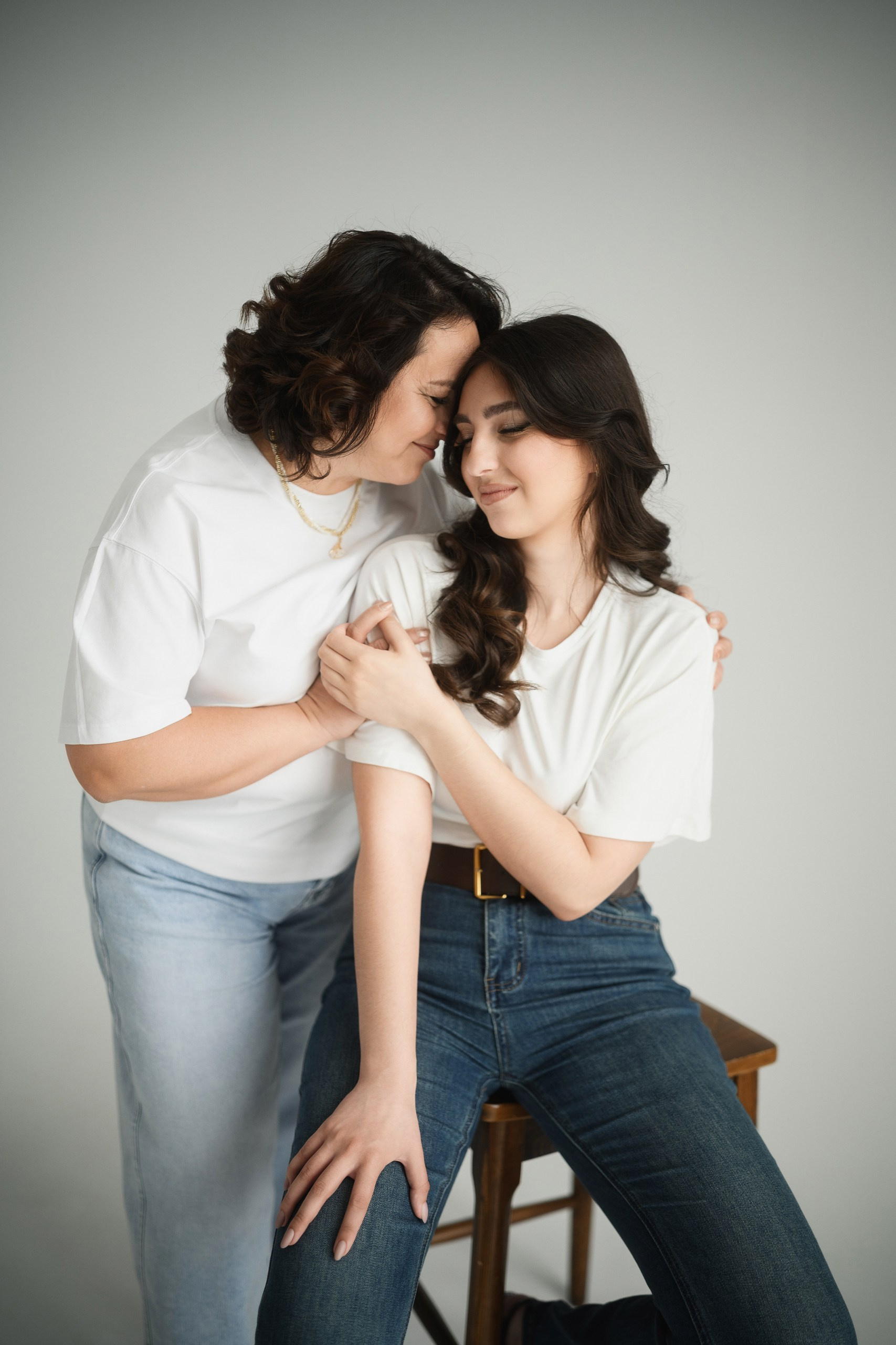 Семейный портрет в студии Камчатка, профессиональный фотограф