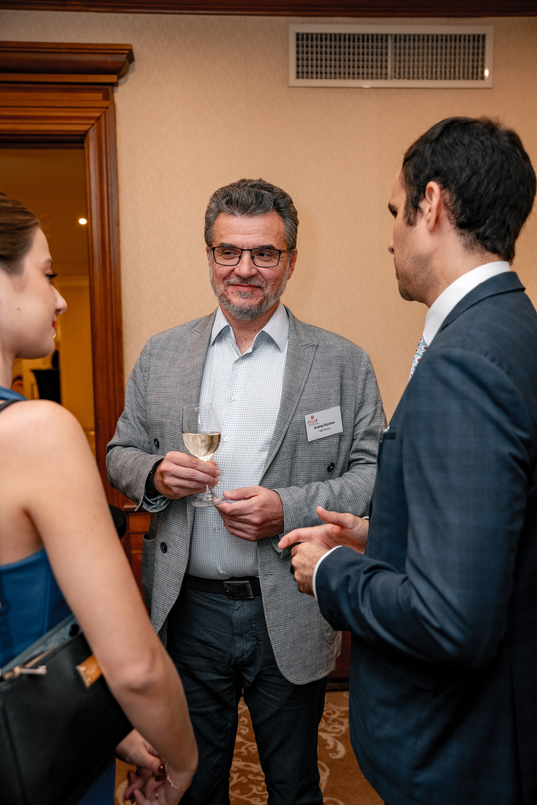 Услуги фотографа на конференции. Репортажный фотограф в Москве Измалков Артем