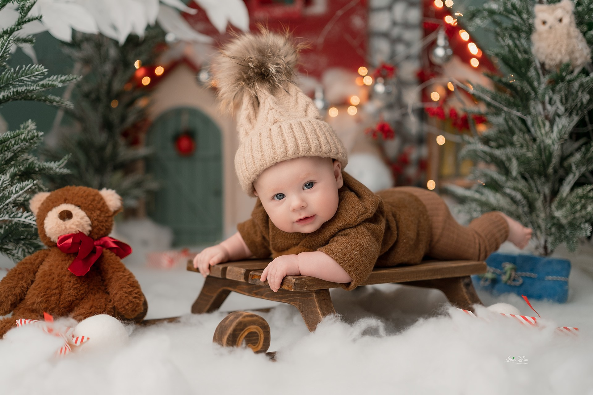 Фотосессия с домиком зимой. Детский фотограф в Южно-Сахалинске Irin She Simanovich