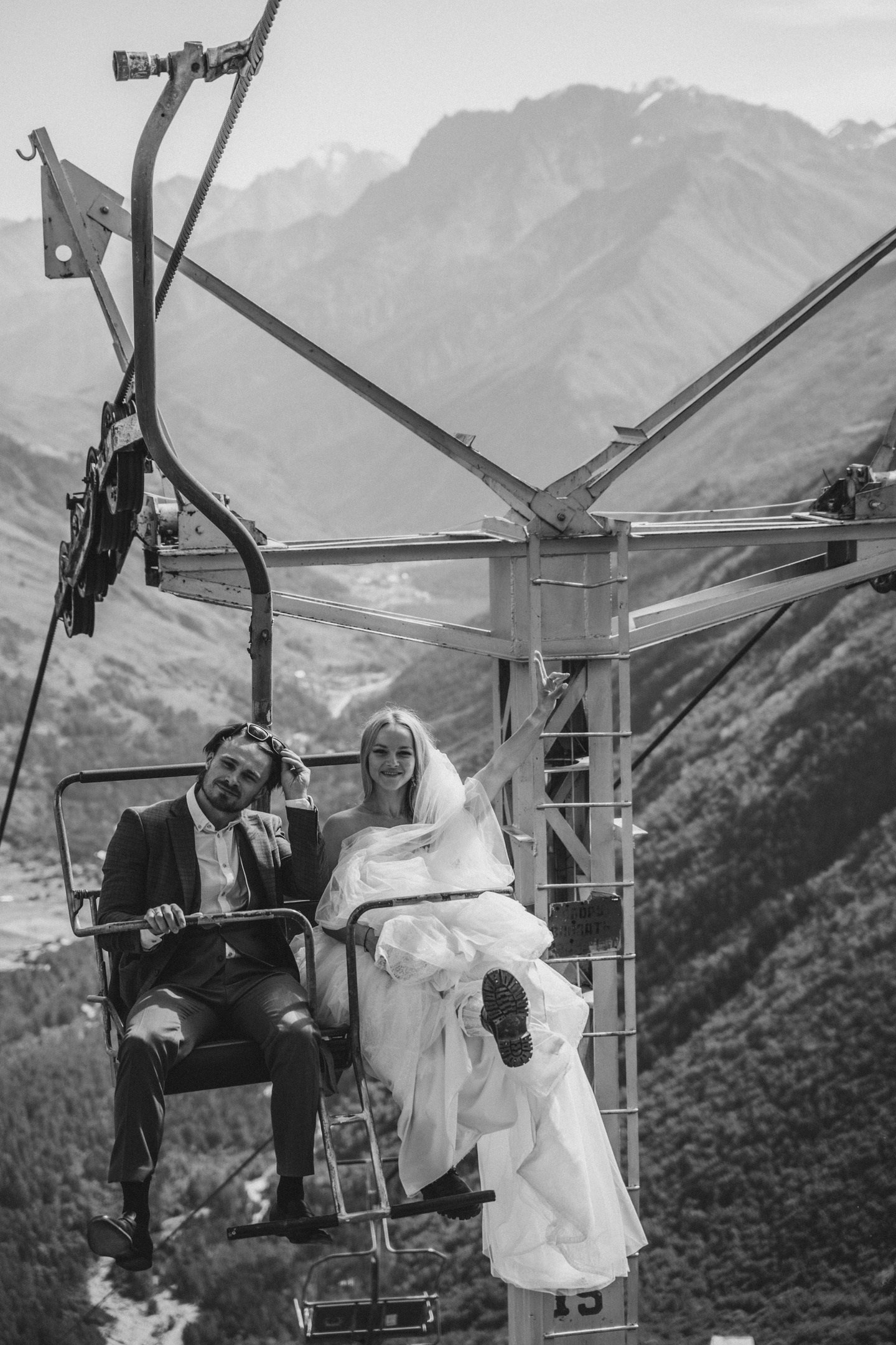 Фотограф на Кавказских Минеральных Водах (Пятигорск, Железноводск, Ессентуки, Кисловодск) и в горах Северного Кавказа (Домбай, Архыз, Эльбрус, Чегем, Чегет, Джилы-су). Свадебный фотограф, семейный фотограф, фото-тур, студийный фотограф).