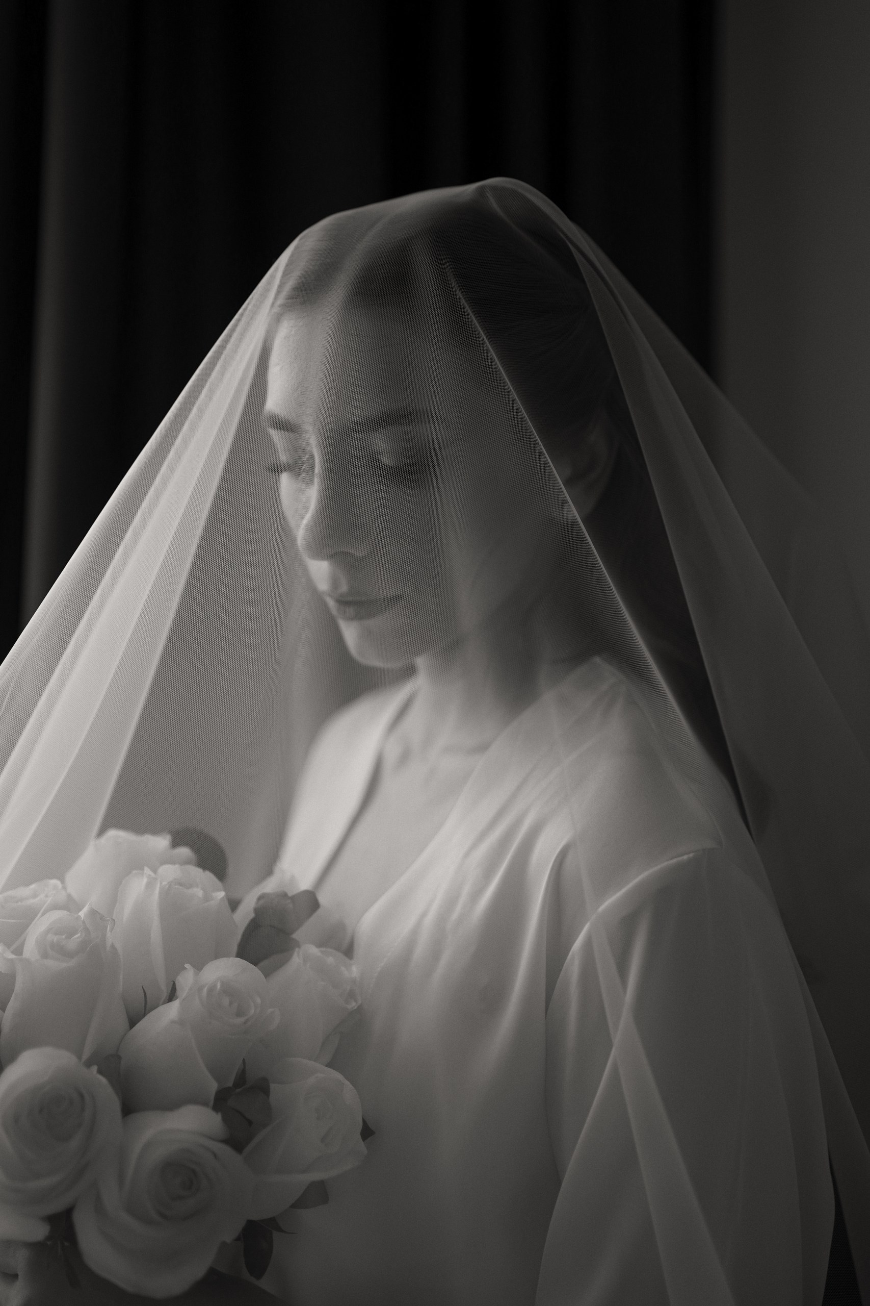 Фотограф и видеограф на свадьбу в Ростове-на-Дону 2026. Профессиональная работа, качественный результат. Свадебный фотограф в Ростове-на-Дону. Таинство Крещения и Венчания, семейные фотосессии. Алёна Чёботова